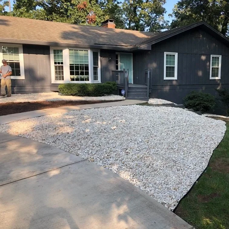 Trending paver pattern enhances both aesthetics and structural stability for Gainesville patios and walkways.