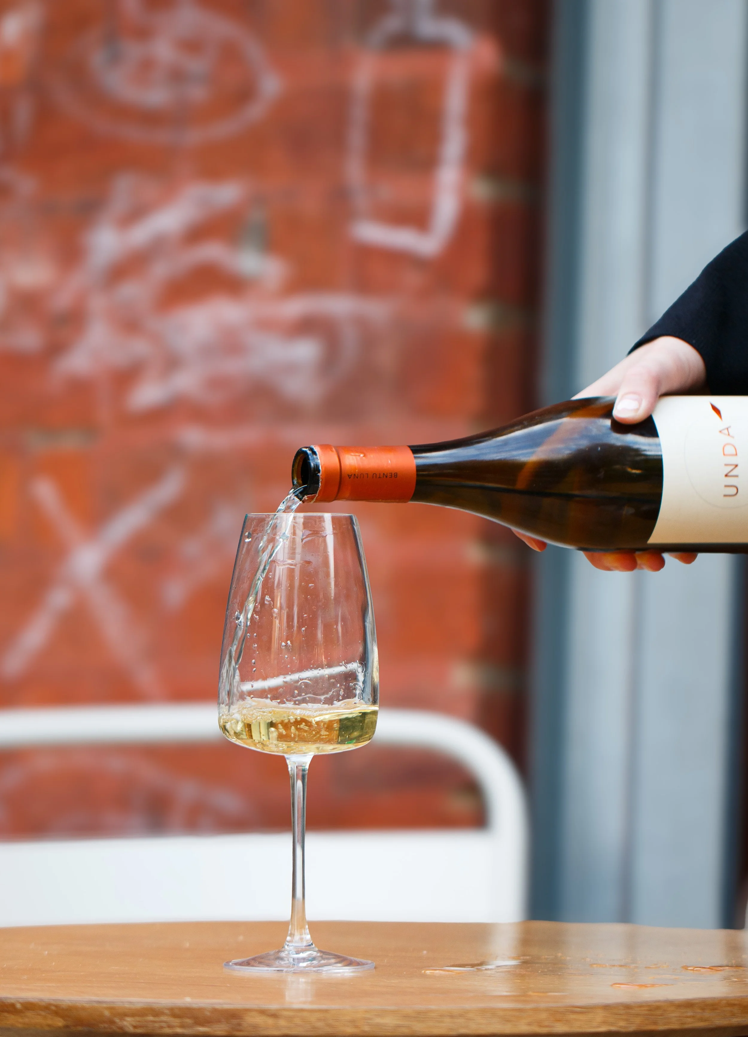 unda(pouring images).jpg