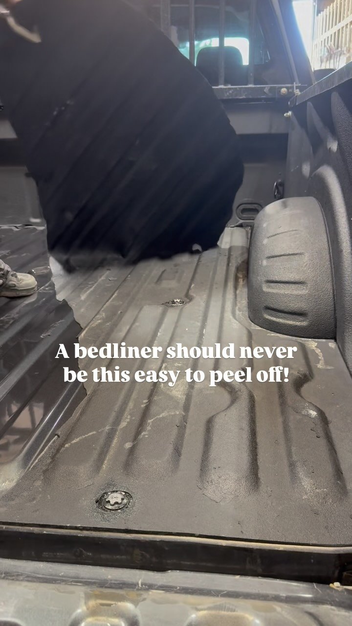 The bed liner in your truck should never be this easy to peel! This typically happens when the surface is not prepped properly. For every truck we spray, we take our time during the prep phase to ensure this never happens to you!
#3drhinolinings #r