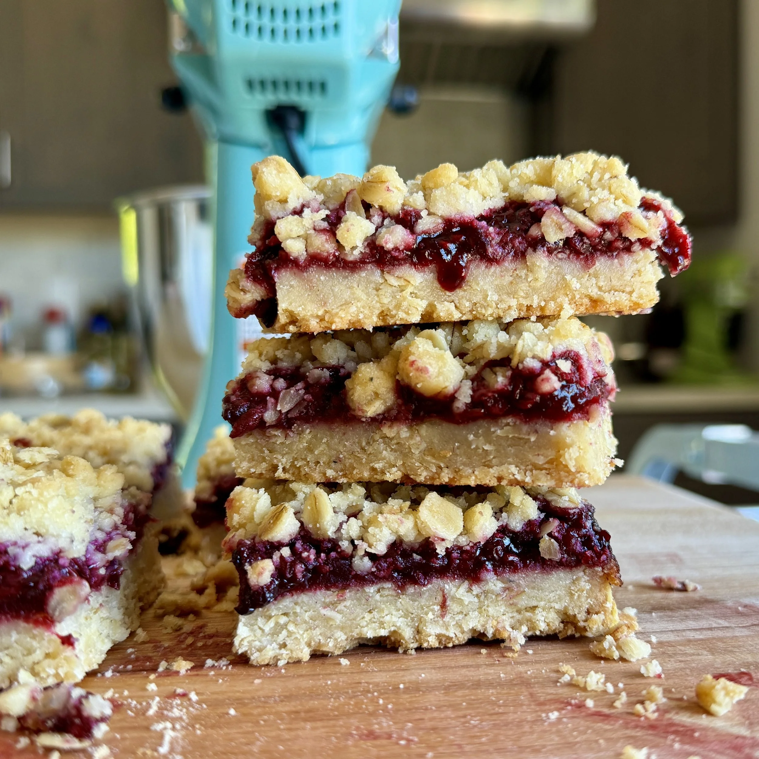 Blackberry Shortbread Bars (summer)
