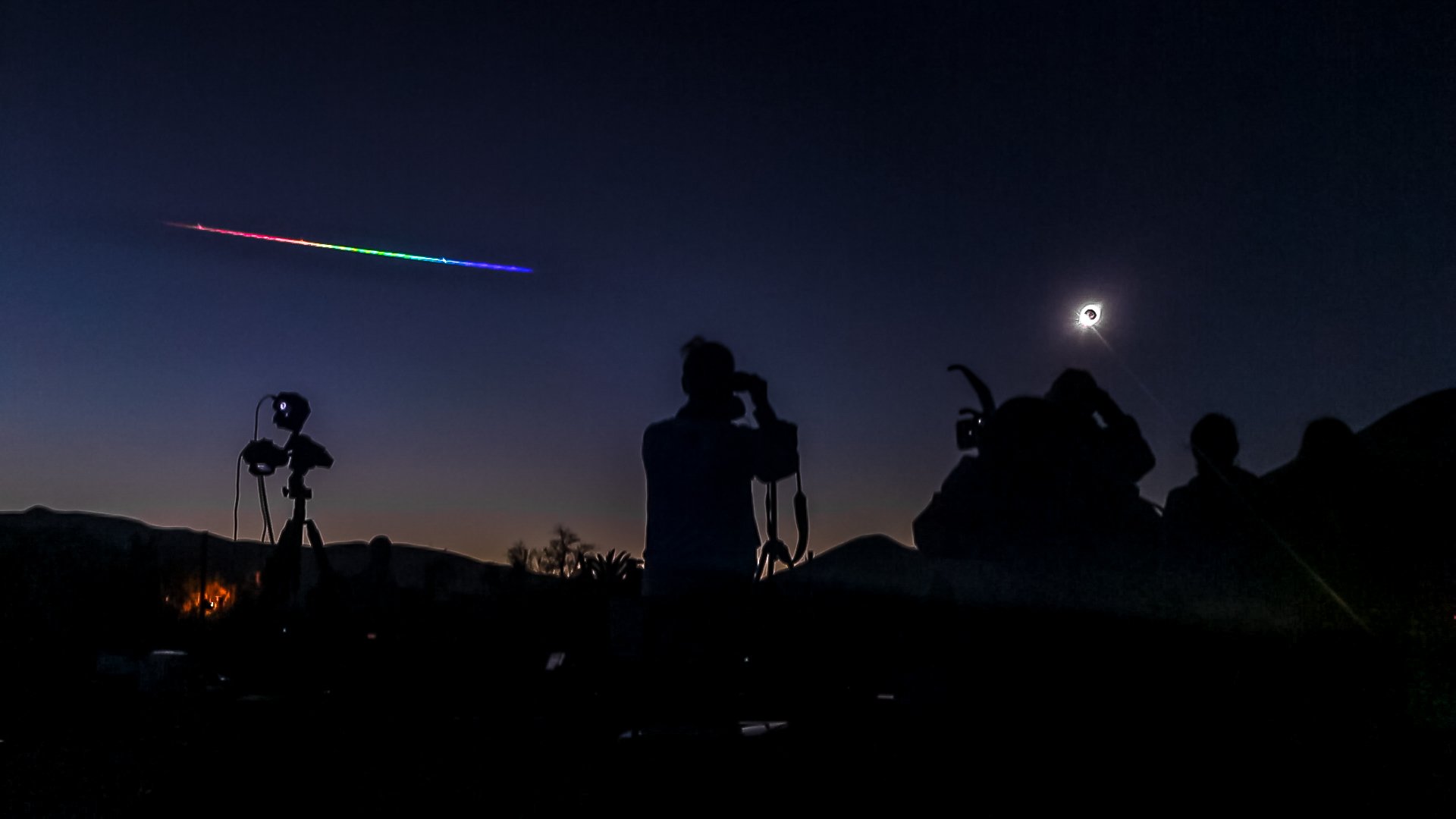 The flash spectrum at 3rd Contact.