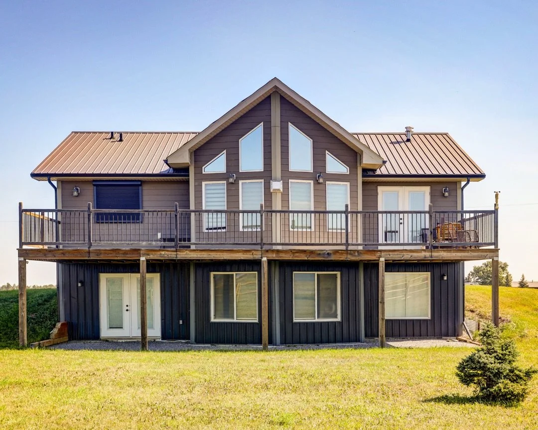 ⭐️ IMPROVED PRICE ⭐️
&nbsp;
Acreage living with breathtaking mountain views, just minutes from town.
&nbsp;
Set on 3.96 acres less than two miles from Pincher Creek, this beautifully maintained 2015 Jade Home offers the perfect balance of rural lifes