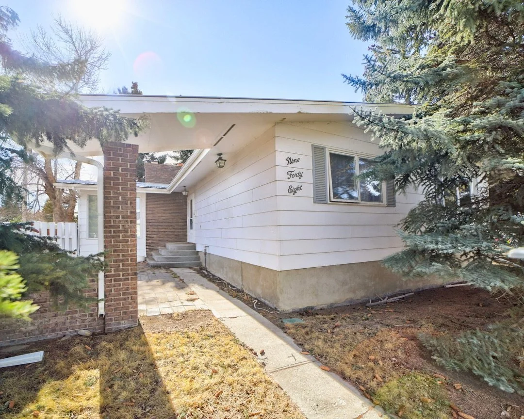 🏡 Step into the 70s with this classic bungalow!
&nbsp;
This home is a true time capsule, where bold design and original finishes have been lovingly preserved. From the moment you arrive, the wide front lawn, mature trees, and concrete walkway set th