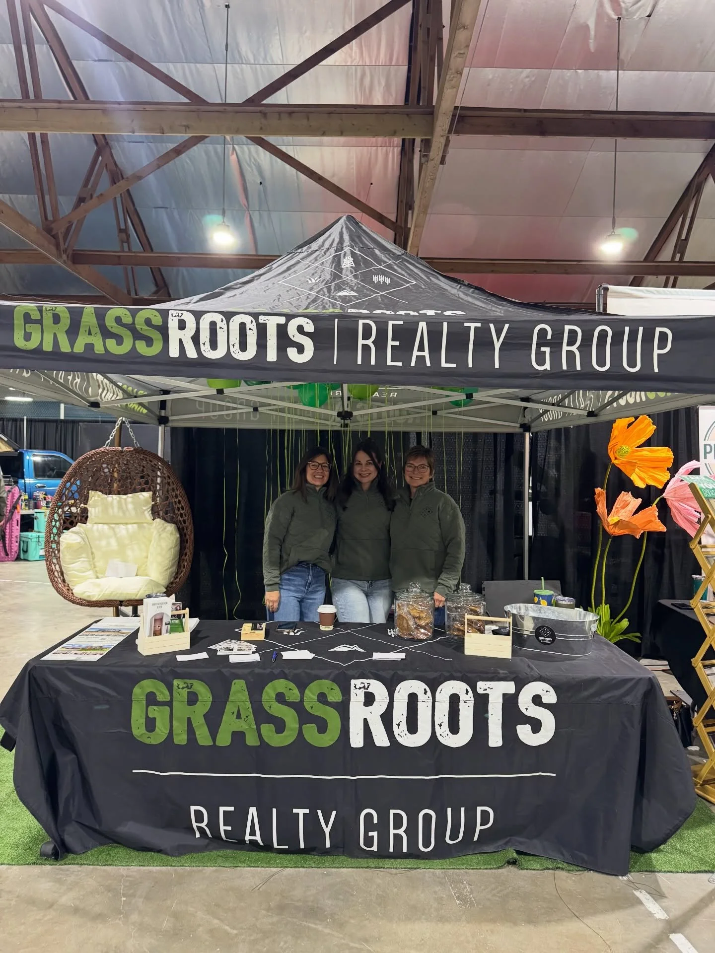 Come say hi @pinchercreekchamber Trade Show today! 👋

We love getting an opportunity to see and chat with everyone (plus there may be a few treats to give away 😉)