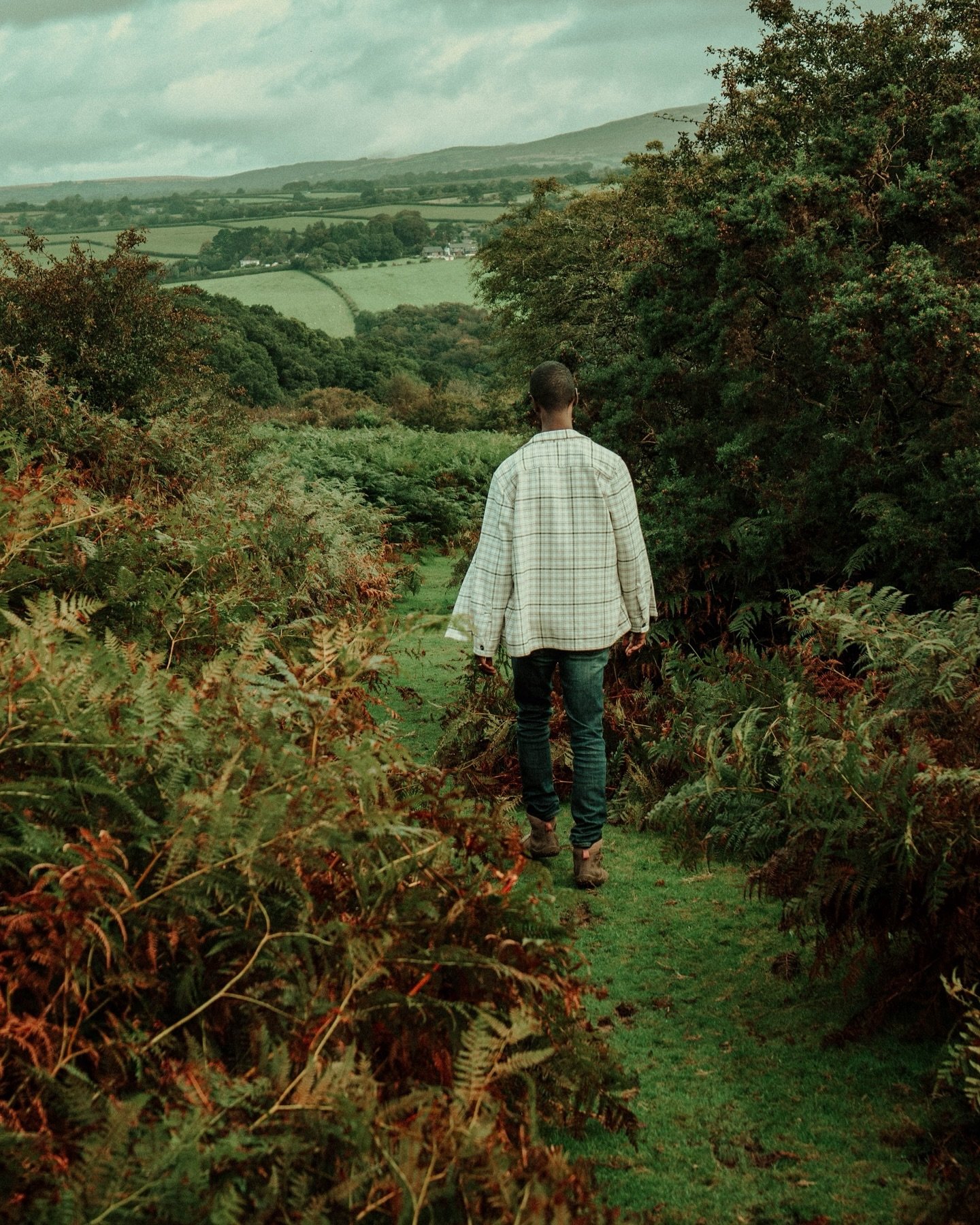A couple of my favourite shots I took recently for @tazbabikermusic for his upcoming EP release 
&ldquo;Where the Heart Is&rdquo; 
.
.
.
.
#photography #phtoshoot #art #create #fyp #instagood #musician #aesthetic #beautiful #nature #natural #adventur