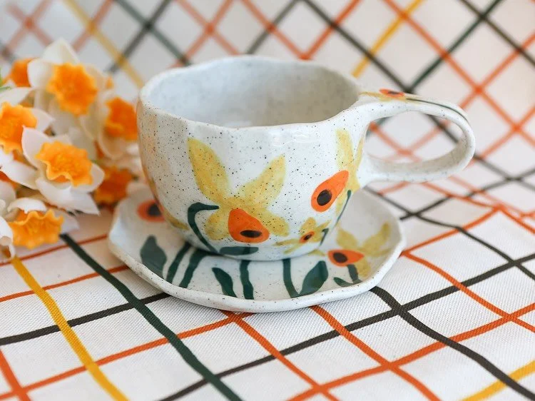 💛
.
📸 @b.ecsmith (😘)
.
.
.
#ceramics #handmade #handpainted #oneofakind #unique #art #thefinderskeepers #melbournefinderskeepers #melbourne