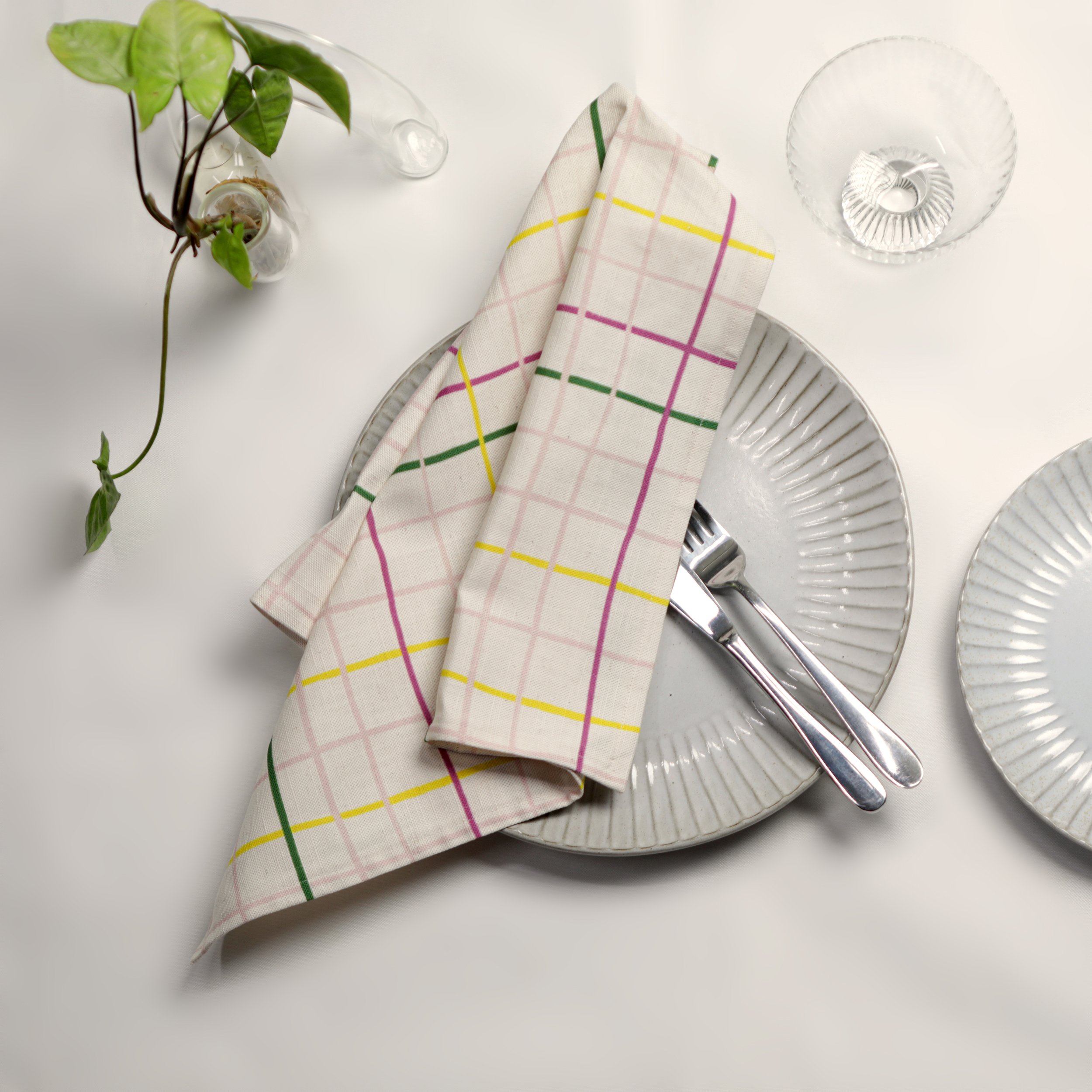Pink multicoloured check napkin set
