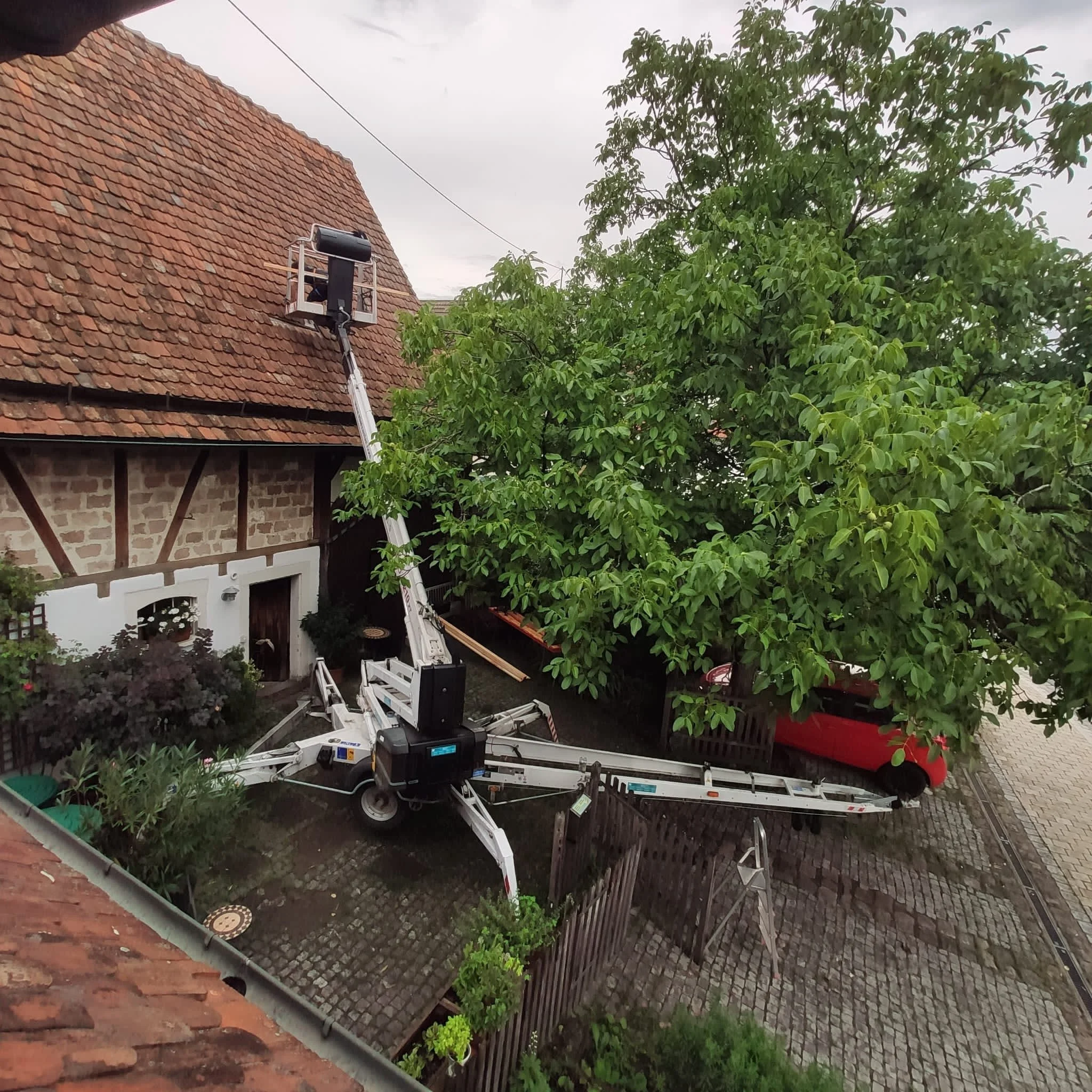 Dachreparatur 1.JPG