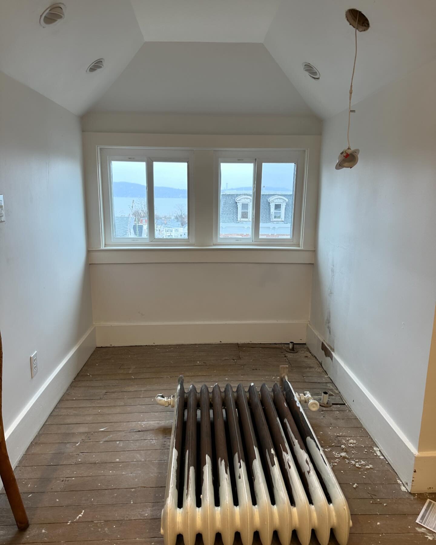 This nook is going to be an incredible office area now that the radiator is gone!