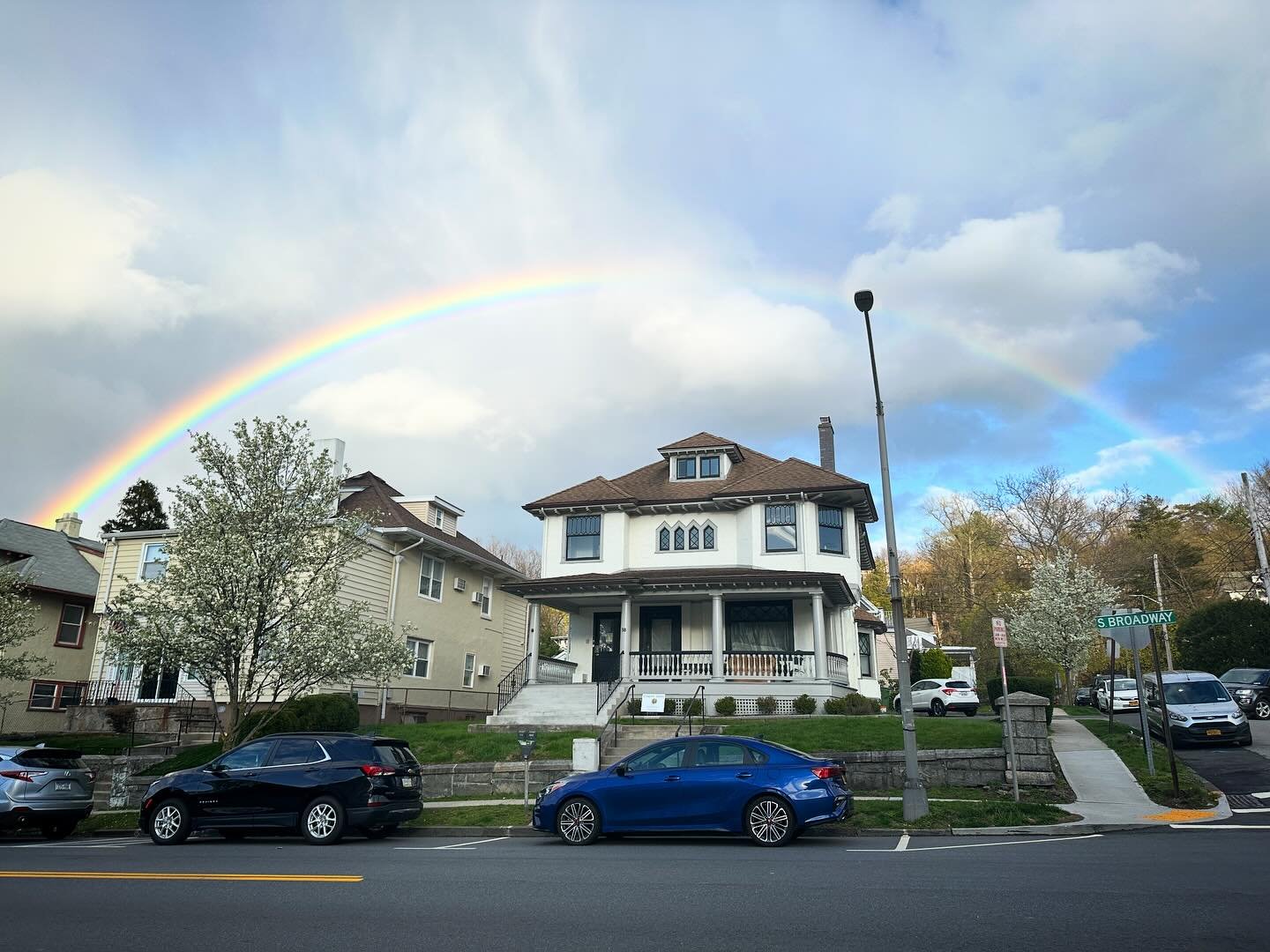 Double 🌈 in Tarrytown and the 🌈 was right above my office 🥰 it&rsquo;s a good day!