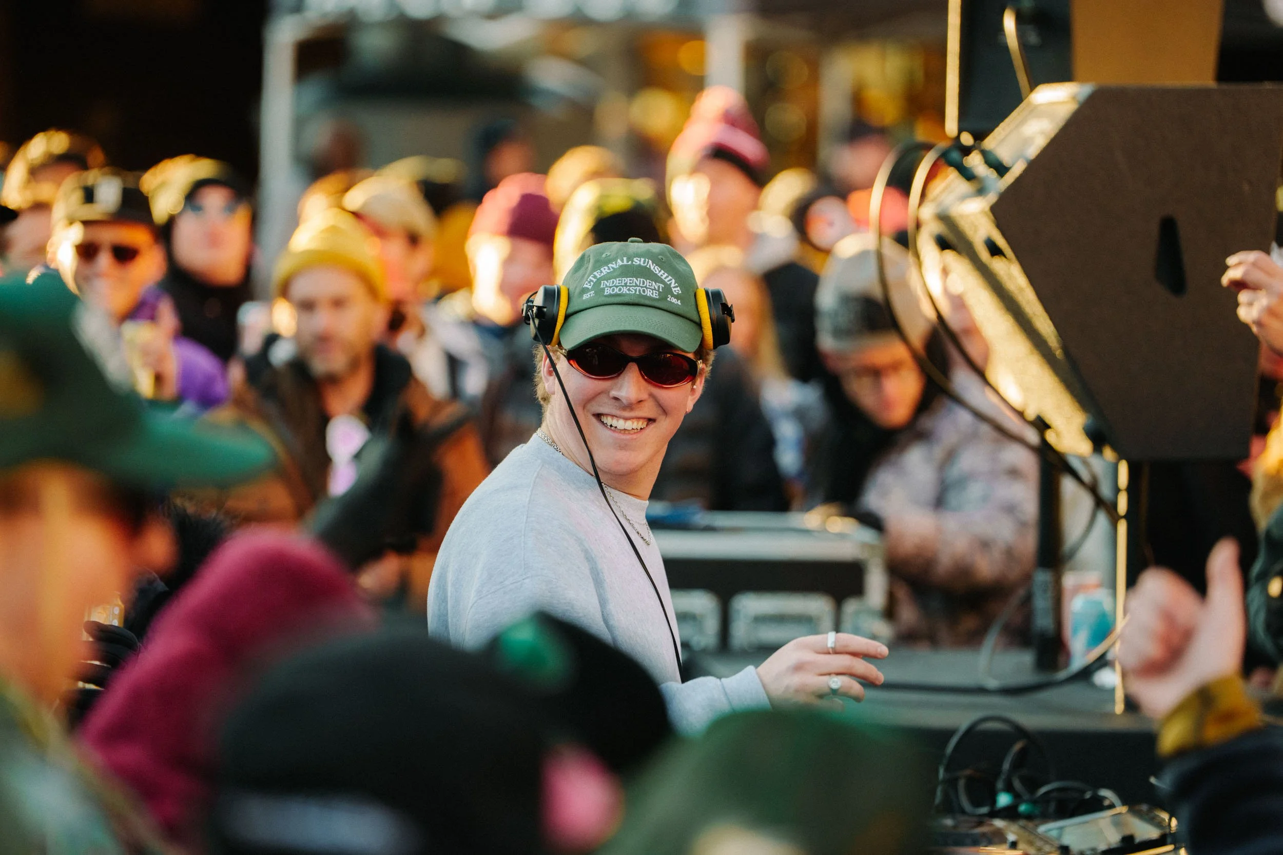 @Olderelder-AM-Radio-9140.jpg