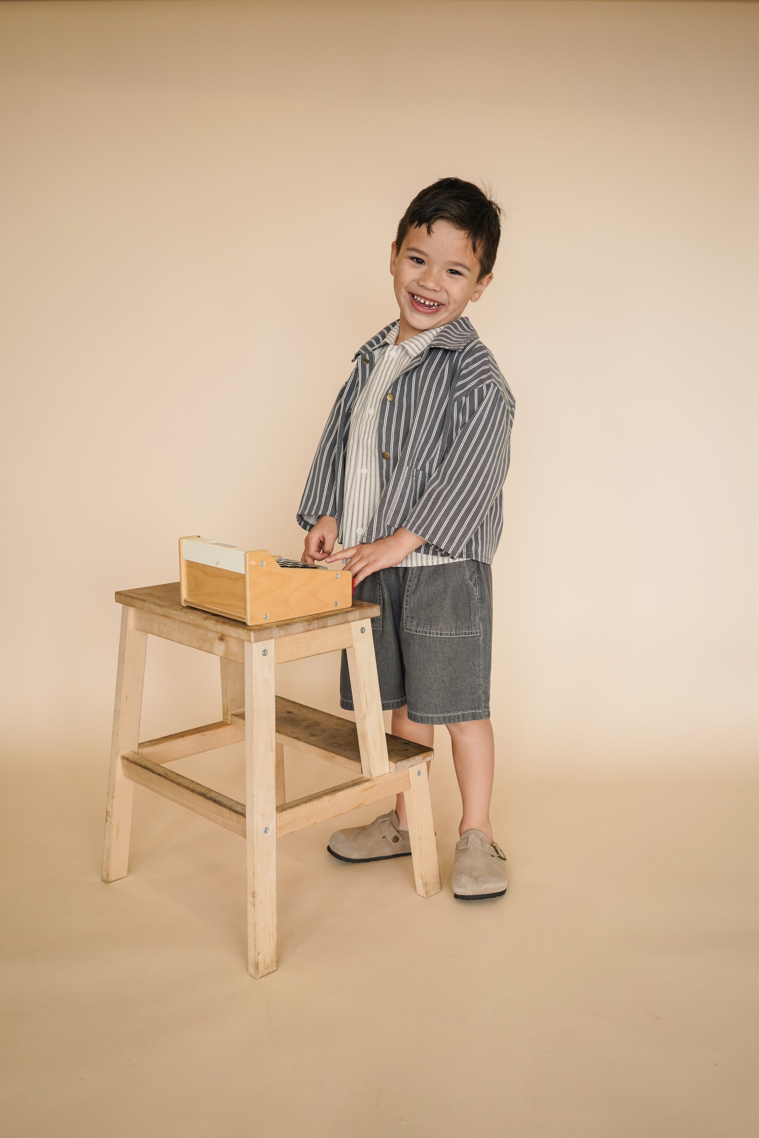 KP-Stripe-Grey-Overshirt-Shorts-SS25277.jpg