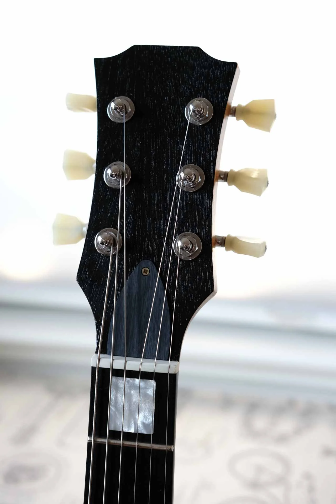 Von Boyle Bruiser Guitar Dolomite White