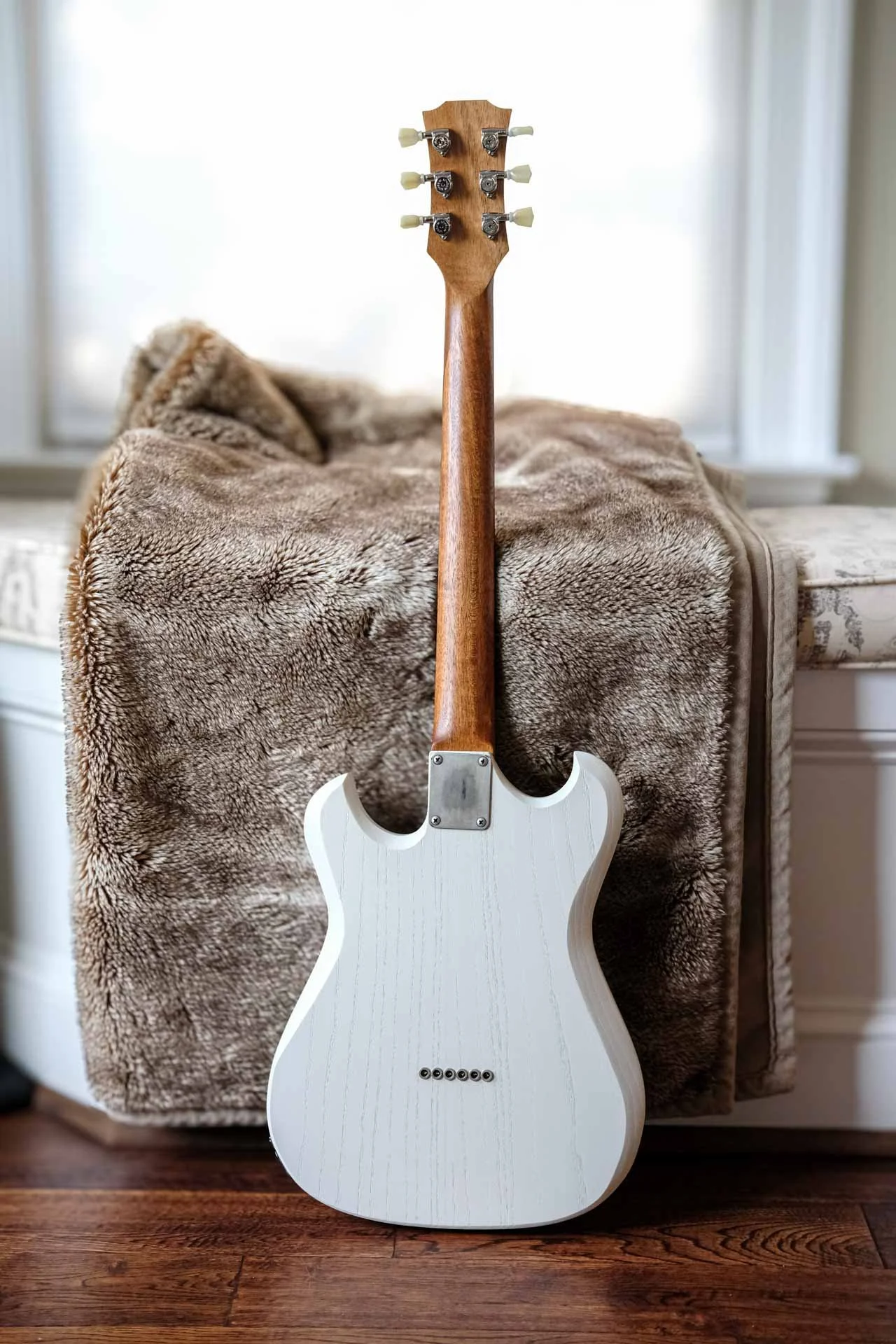 Von Boyle Bruiser Guitar Dolomite White