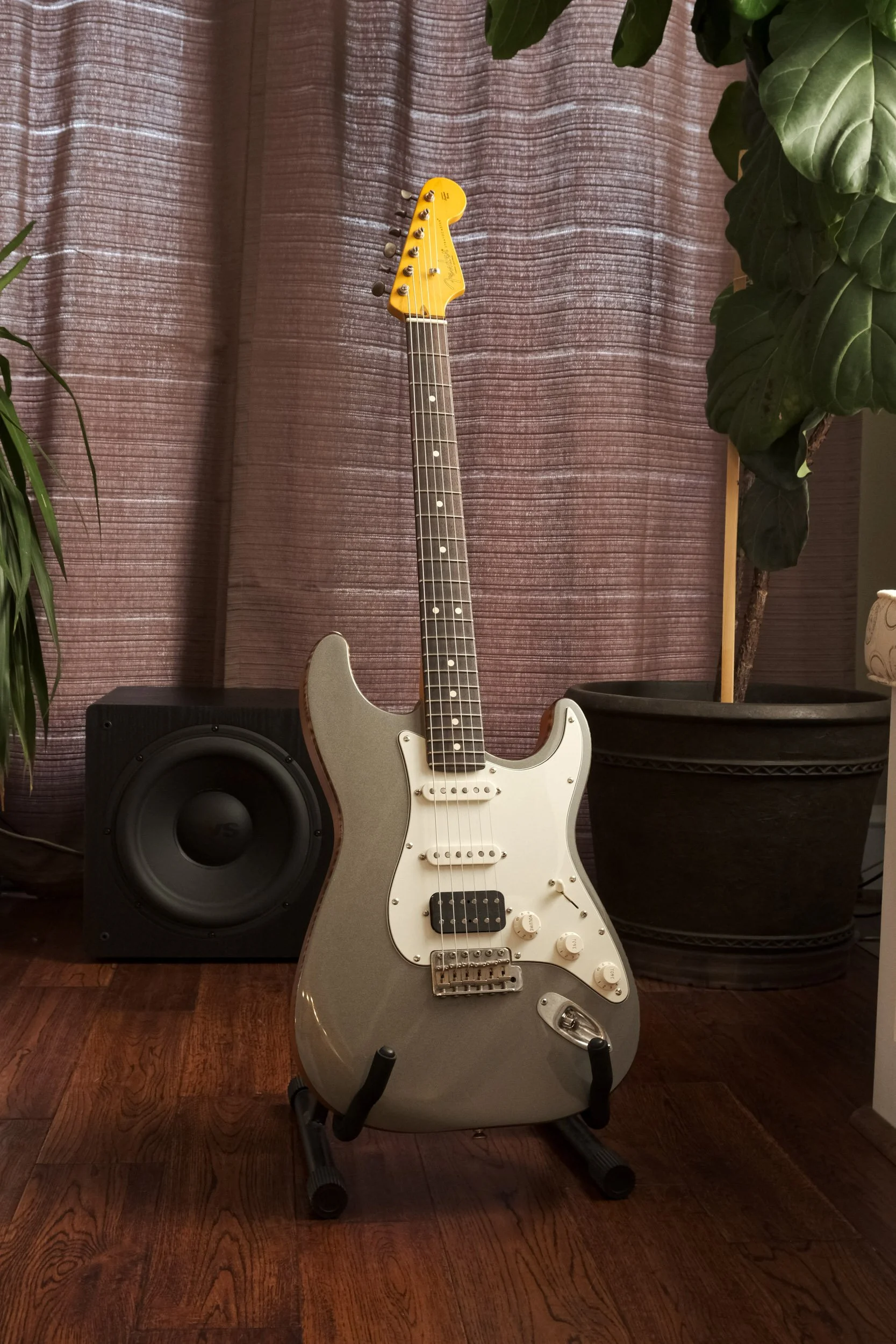 The Oracle. Metallic Grey.