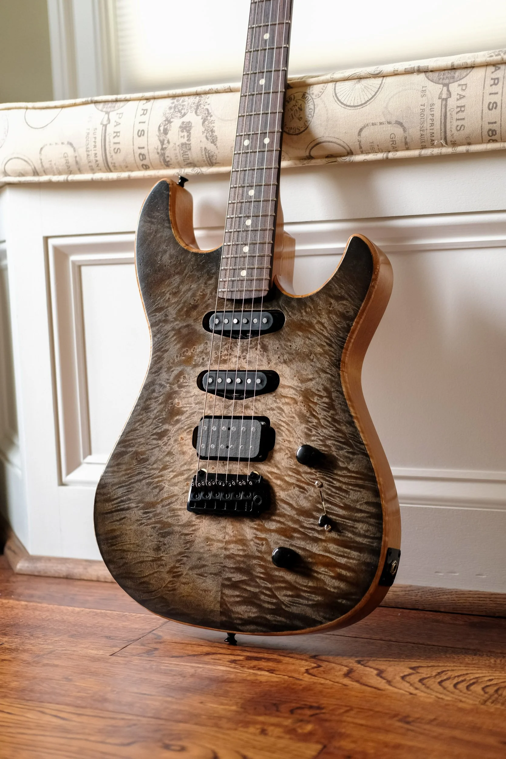 HSS Super Strat Black and Tan Glow-06.jpg