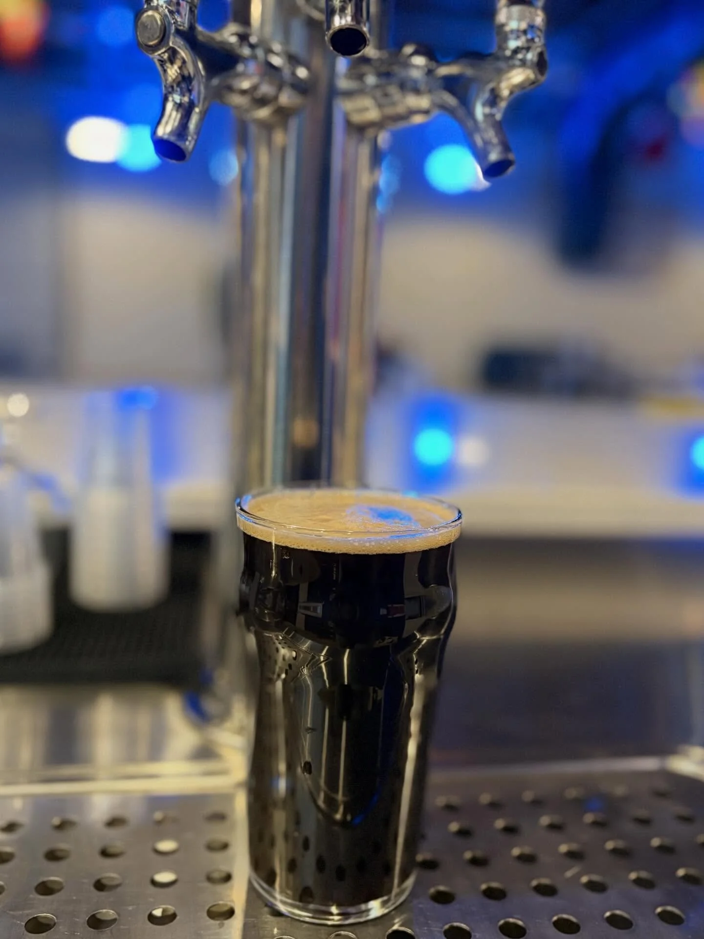 Experimental Dark Lager is back on tap. IYKYK&hellip; and if you know, you know it never lasts long! Come grab a pint (or 2) before it&rsquo;s gone.

Taproom hours:
&bull; Thursdays: open until 10pm
&bull; Fridays &amp; Saturdays: 12&ndash;10pm

❄️ C