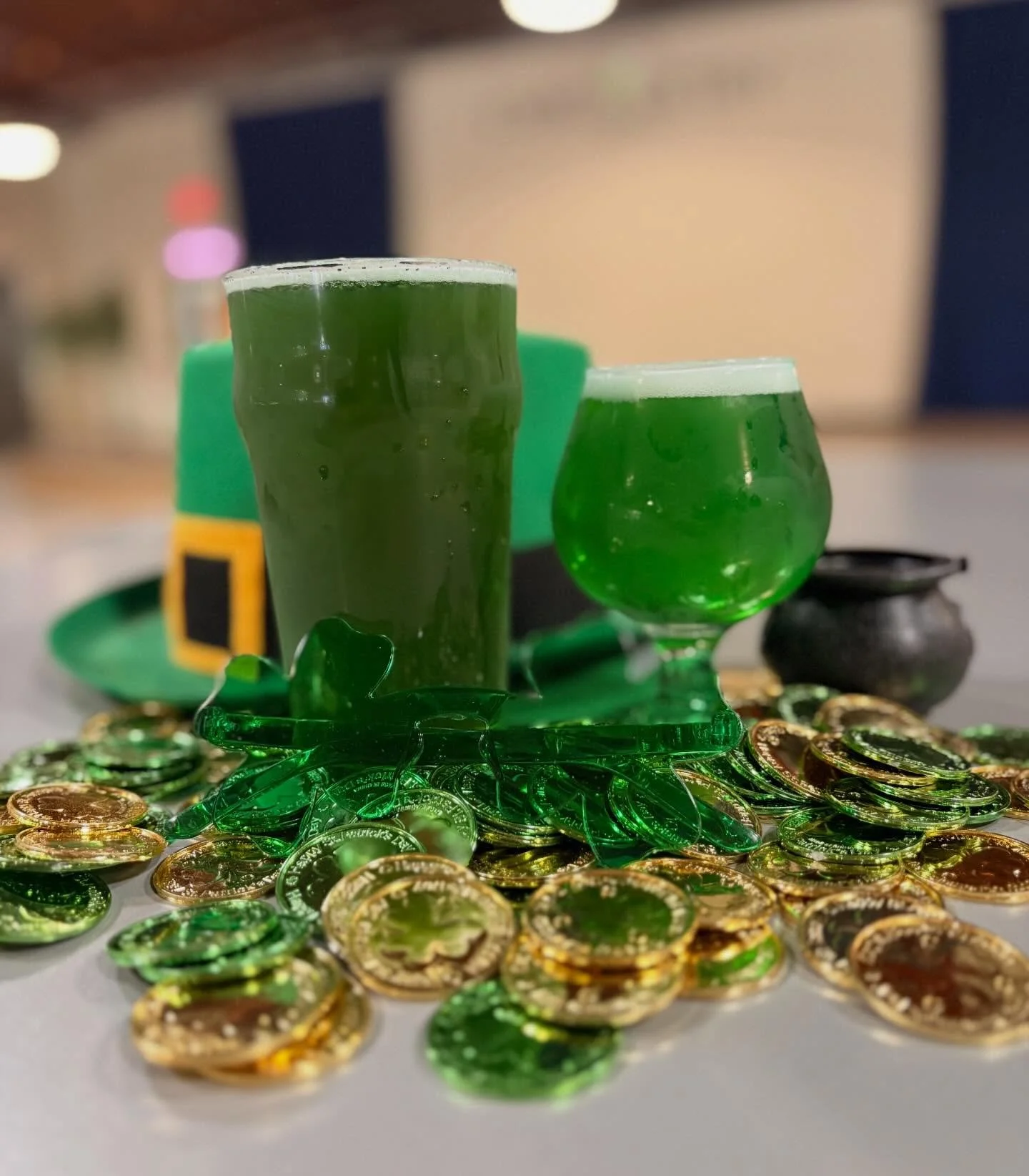 It&rsquo;s a grand day to kick off our St. Patrick&rsquo;s Day Stretch! 🍀🍺 

Join us today for: 
🍀 Green beer 
💚Lucky Mimosas
🥨 @schnitzelhousenc 6:00pm
🎶 Black Note Collective 6:30pm 
🌈 shenanigans, tomfoolery, &amp; malarkey 

Taproom opens 