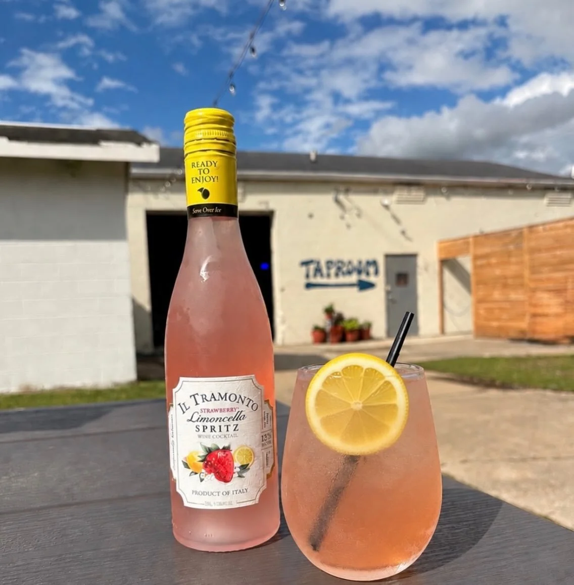 Meet your new sunshine-in-a-glass: the Strawberry Limoncello Spritz! Light, bubbly, and served ice-cold, this gorgeous pink sipper blends strawberry with bright, zesty limoncello for a flavor that screams summer mode: ON.

It&rsquo;s refreshing and e