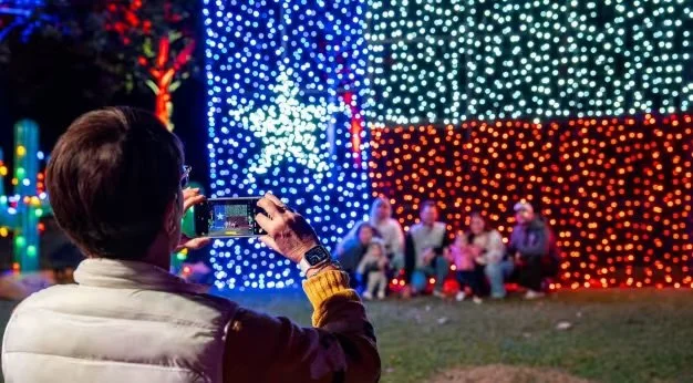 CHRISTMAS IN THE GARDEN AT THE FORT WORTH BOTANIC GARDEN