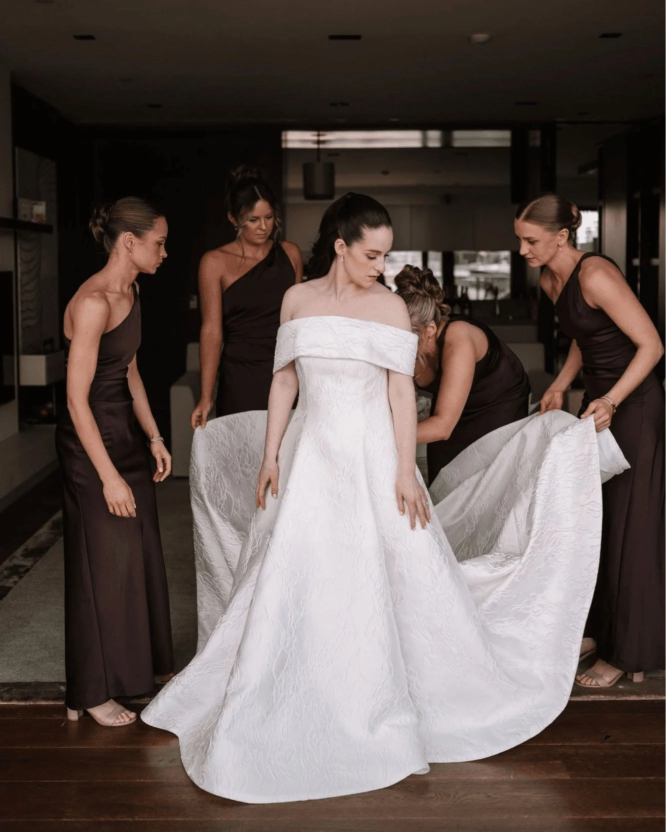 What a joy to be a part of Harriet &amp; Nick&rsquo;s ceremony. It was a beautiful and intimate moment, framed by the sweeping harbour views of the Sydney Opera House 🤍

Styling soft, elegant florals with @_ellebore and graceful draping and chandeli