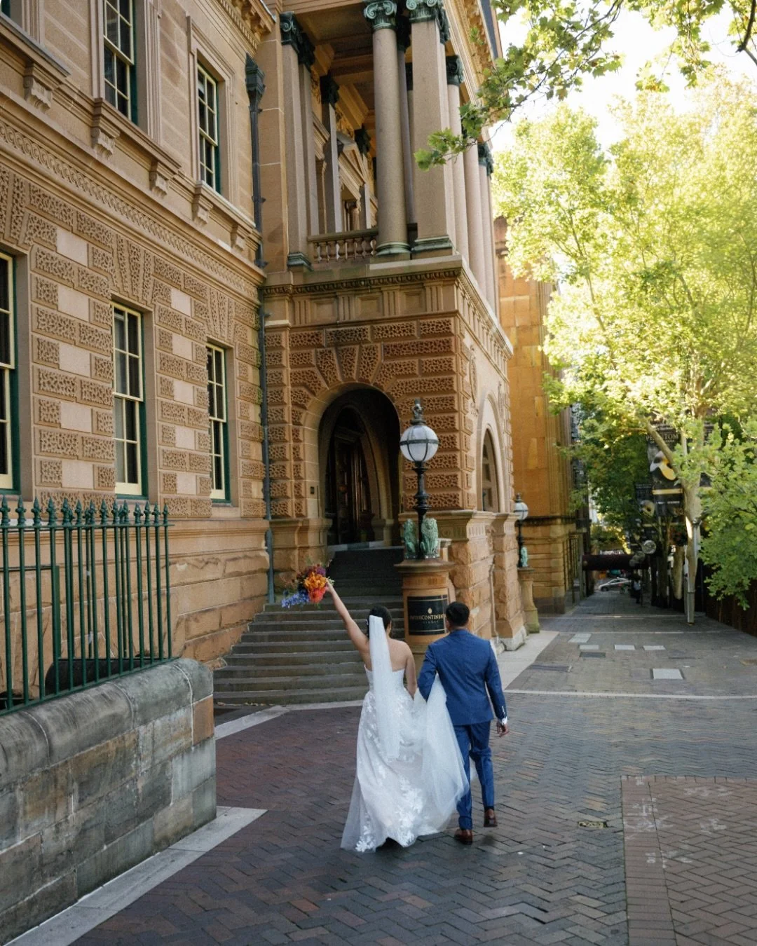 A vibrant celebration at Sydney Opera House 🤍 

Bold, beautiful florals, thoughtful details, and a show-stopping cake came together to create a reception full of colour, joy, and unforgettable style in one of Sydney&rsquo;s most iconic settings. ✨🌸
