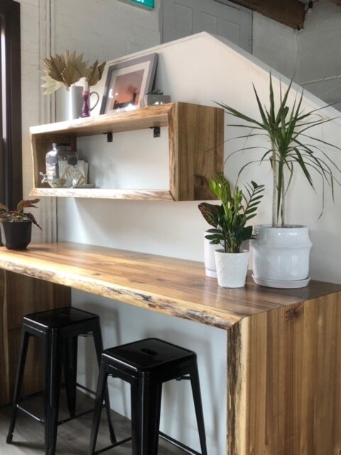 A closer look at the Lakeland Bar and Lakeland Bar Shelf.