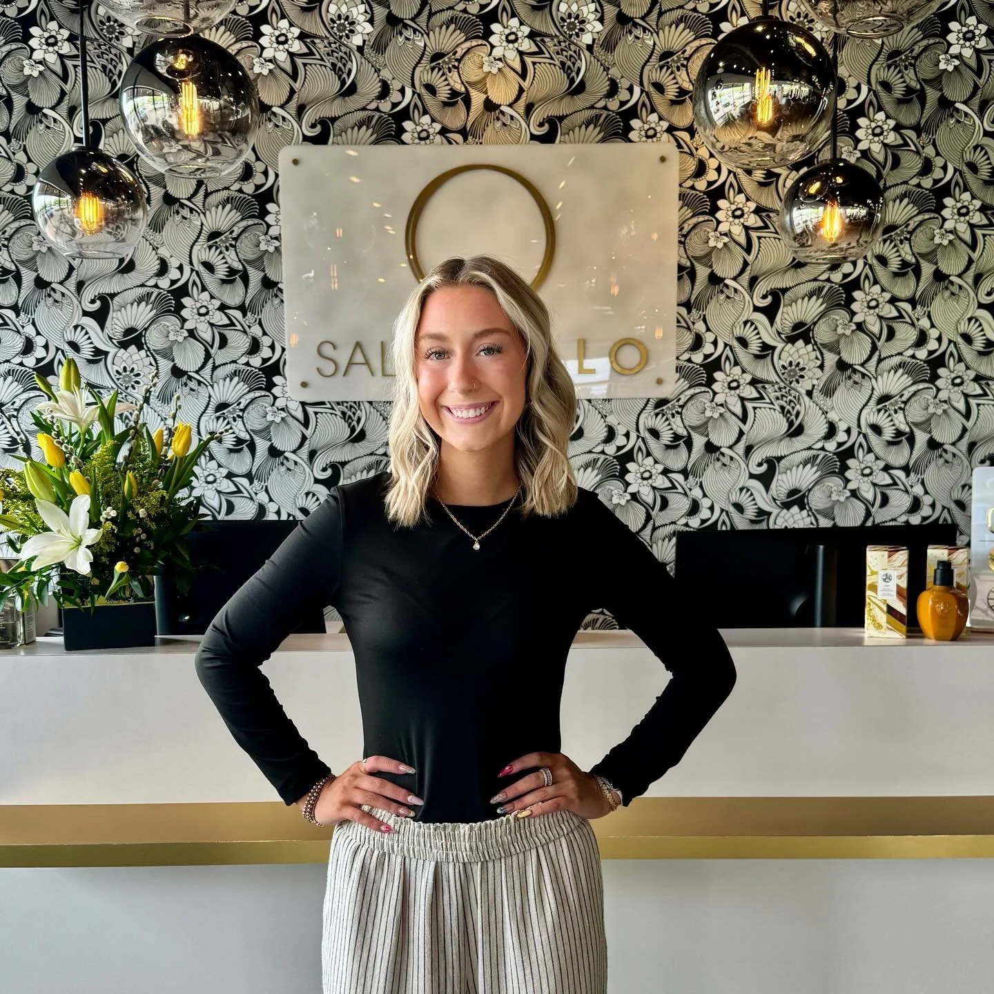 Meet Avery ✨
Our newest assistant, currently training in Halo&rsquo;s advanced haircutting program.
Avery is passionate about blonding and loves a flawless blowout.
Outside the salon, she enjoys discovering new places to eat with friends and spending