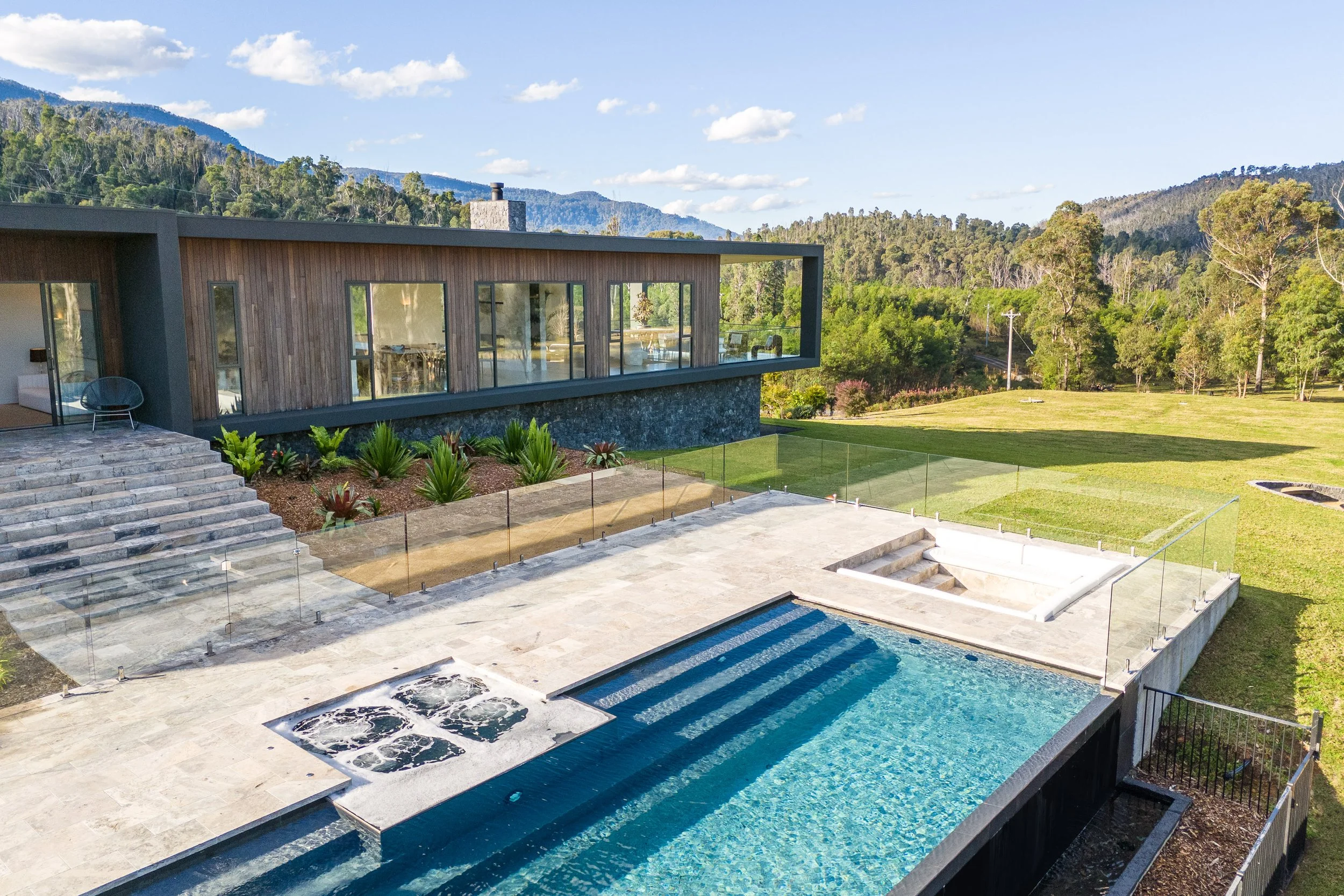 KV Lakehouse Home-2.jpg