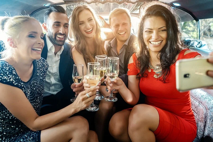 Top 3 Features to Look for in a Party Bus Rental