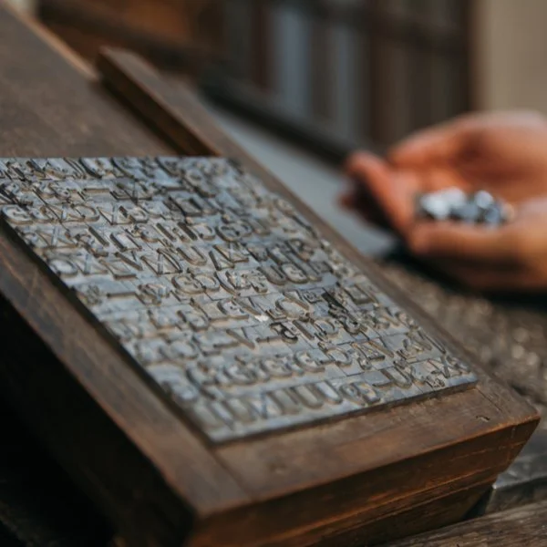 WHY PRINTED BROCHURES MAY NOT BE HEADED THE WAY OF THE DINOSAURS