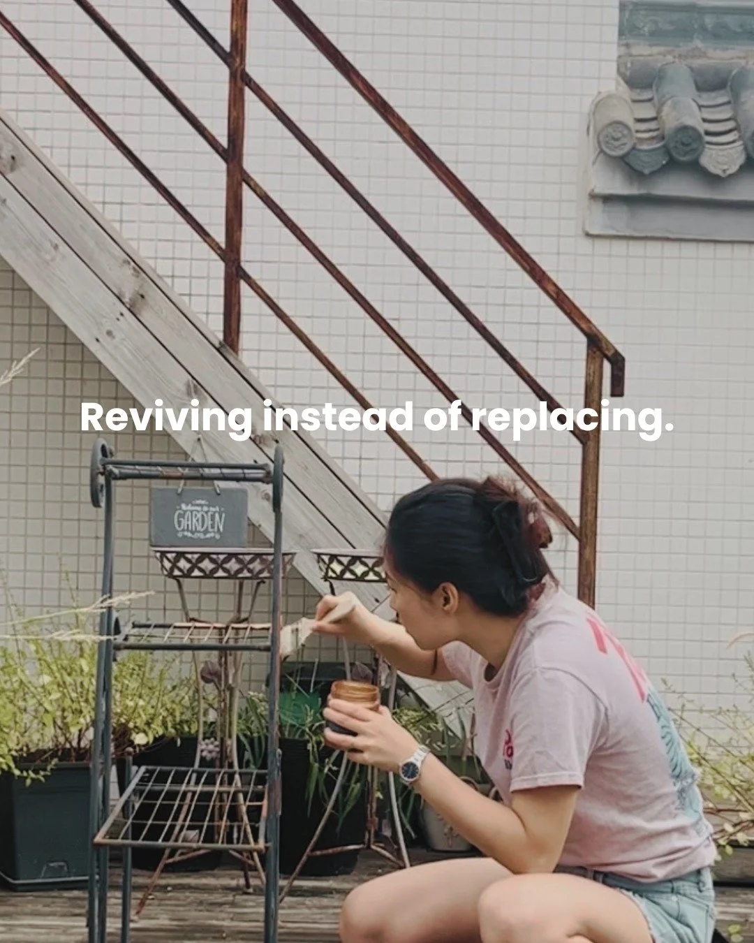 I’m reviving a rusty plant shelf instead of tossing it away.
A few years ago, I would’ve just replaced it with something new—without a second thought.
The world tells us to always want more, buy more, replace more.
But what if