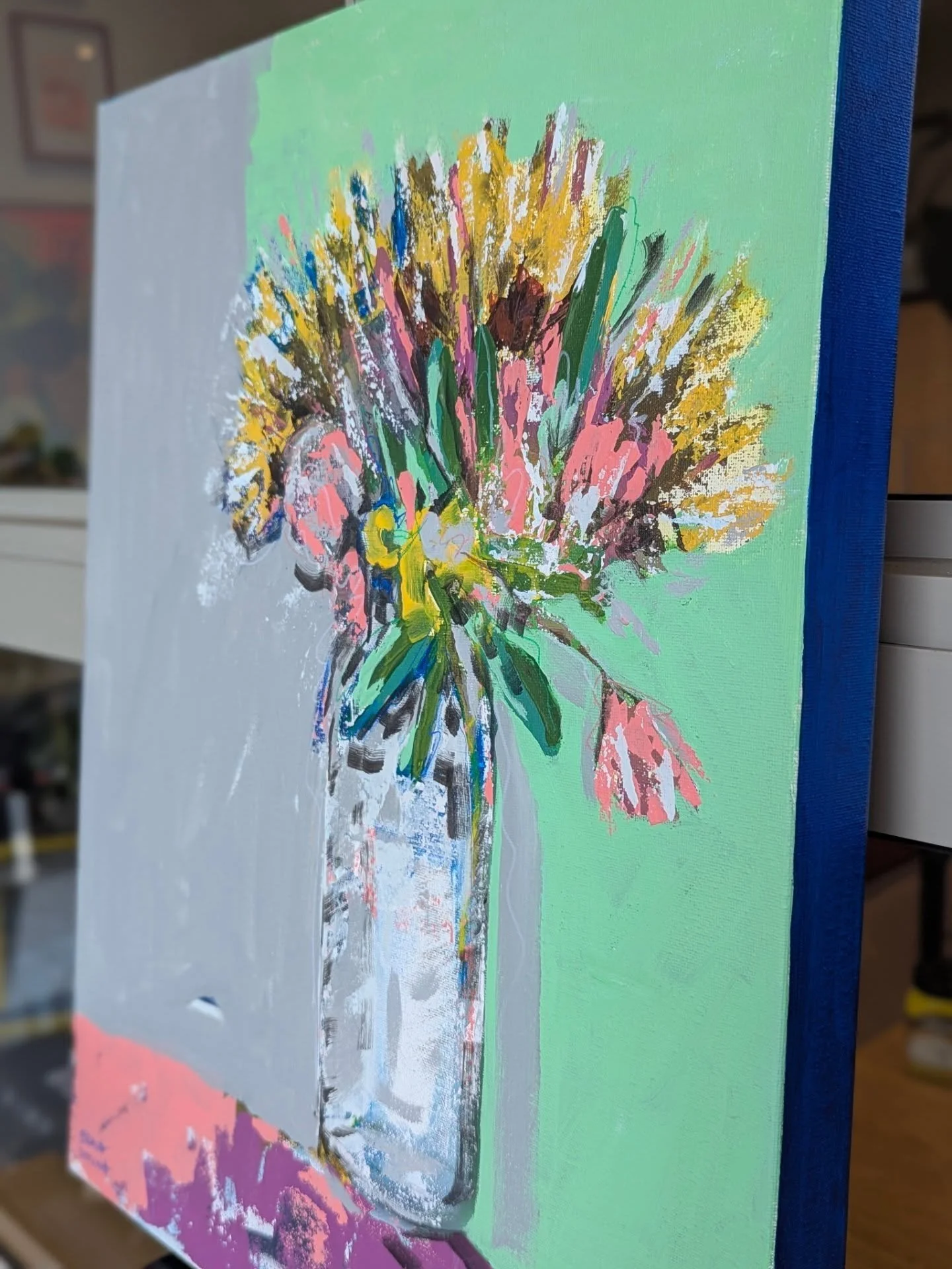 Gin Blossoms on Mint (2026) 

When you see that its sibling was named Gin Blossoms, you'll clock that no one broke any bones coming up with this name! 
This is the second artwork originally done as a timed study for Art Battle last year. Now with som