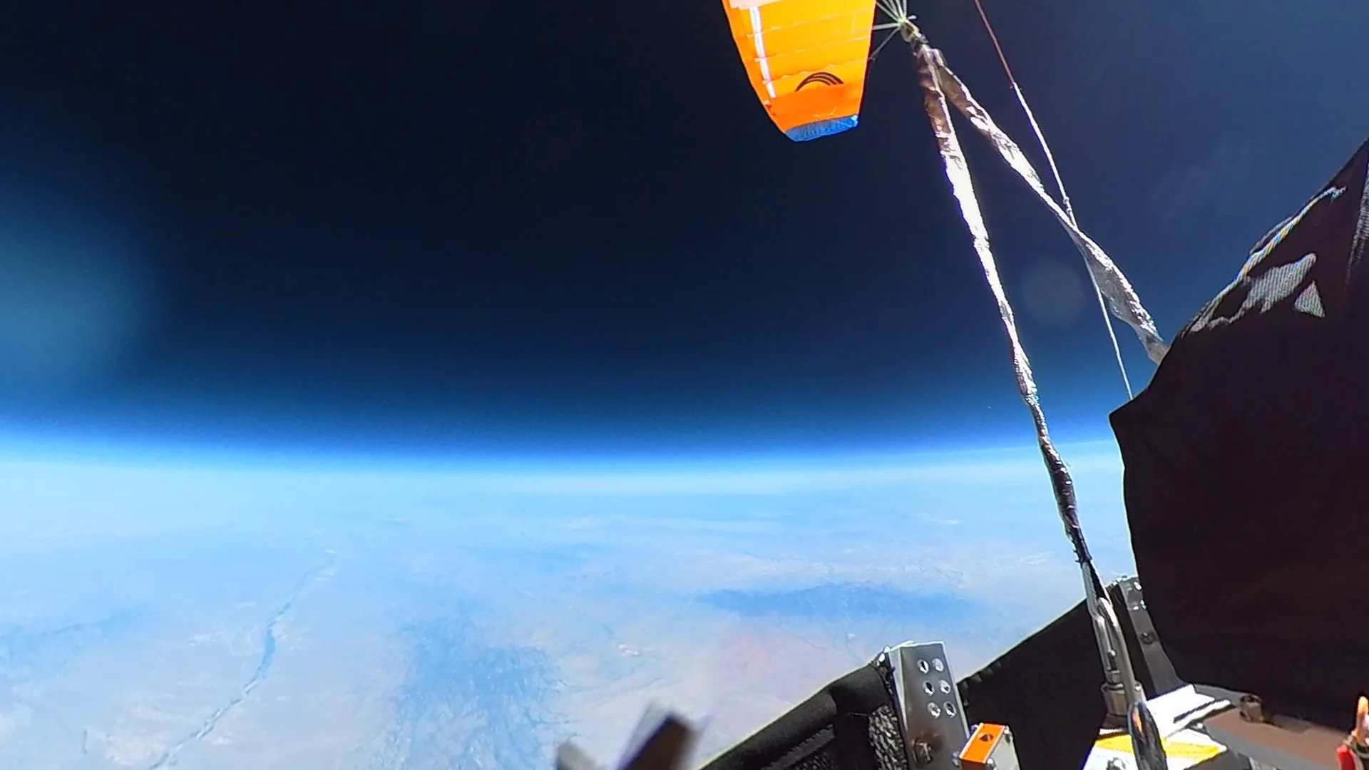 Outpost - High-Altitude Paragliding Robot