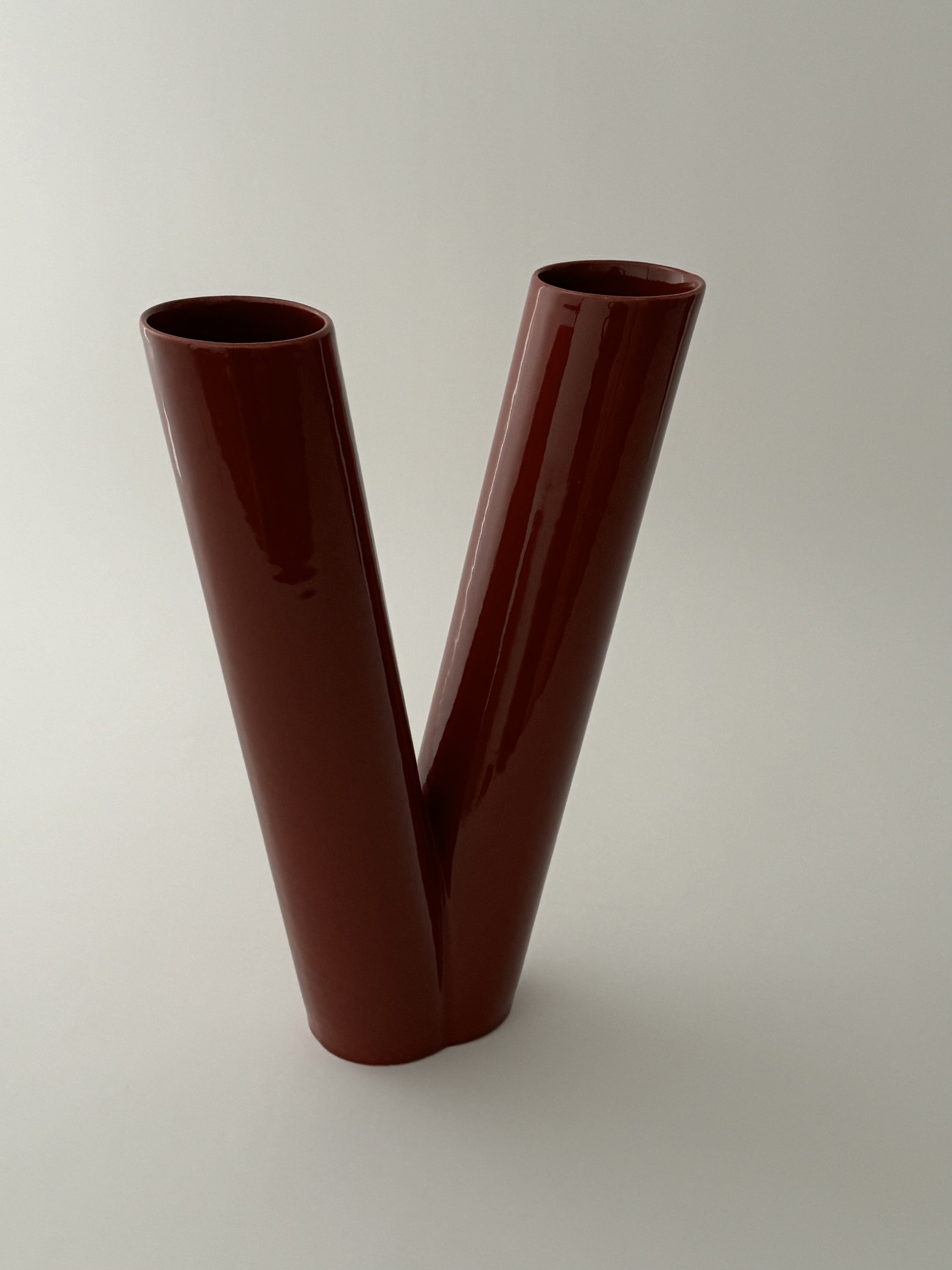 edition-gabi-faeh-vu-keramik-rubin-vase.jpg