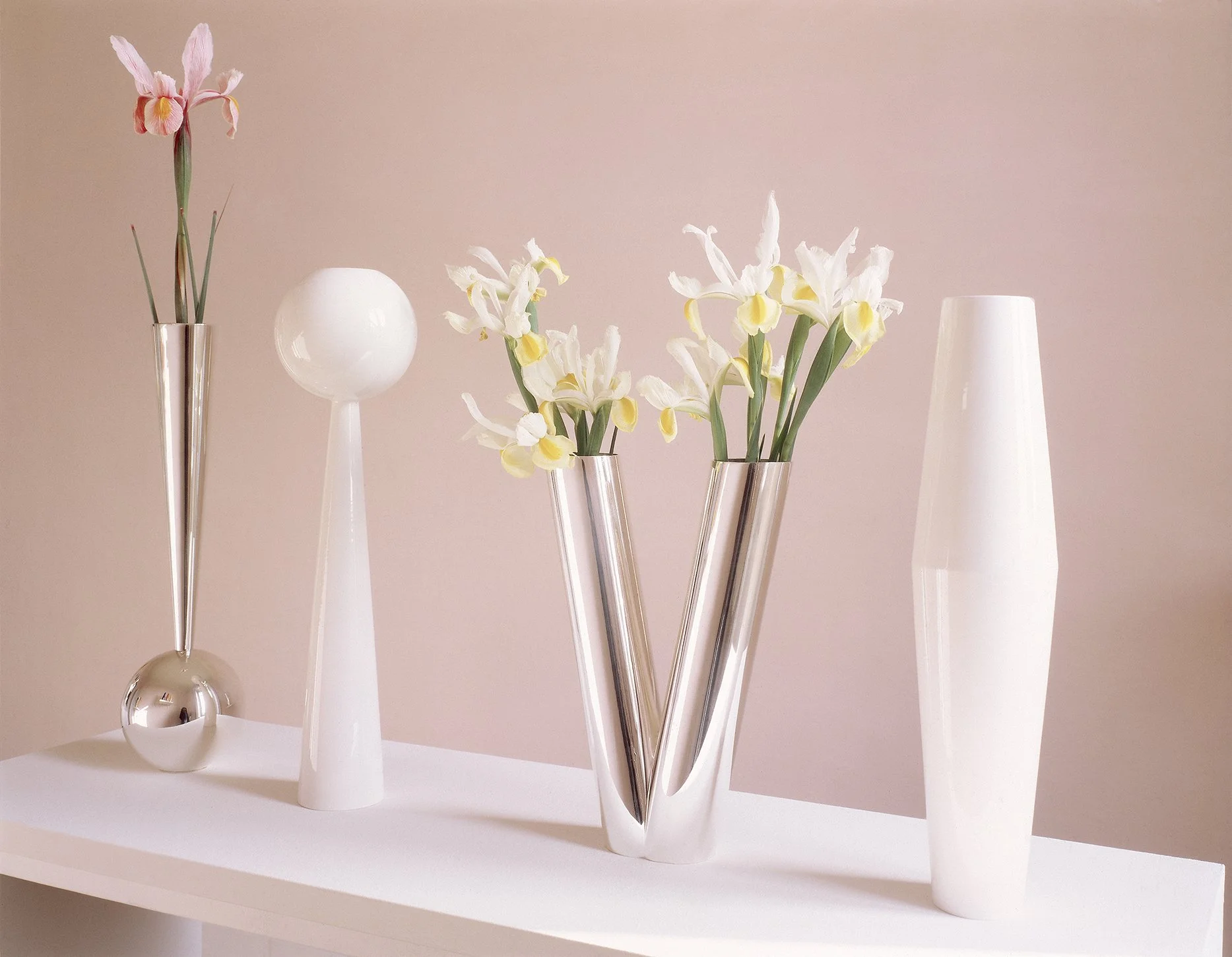 edition-gabi-faeh-silver-vases.jpg