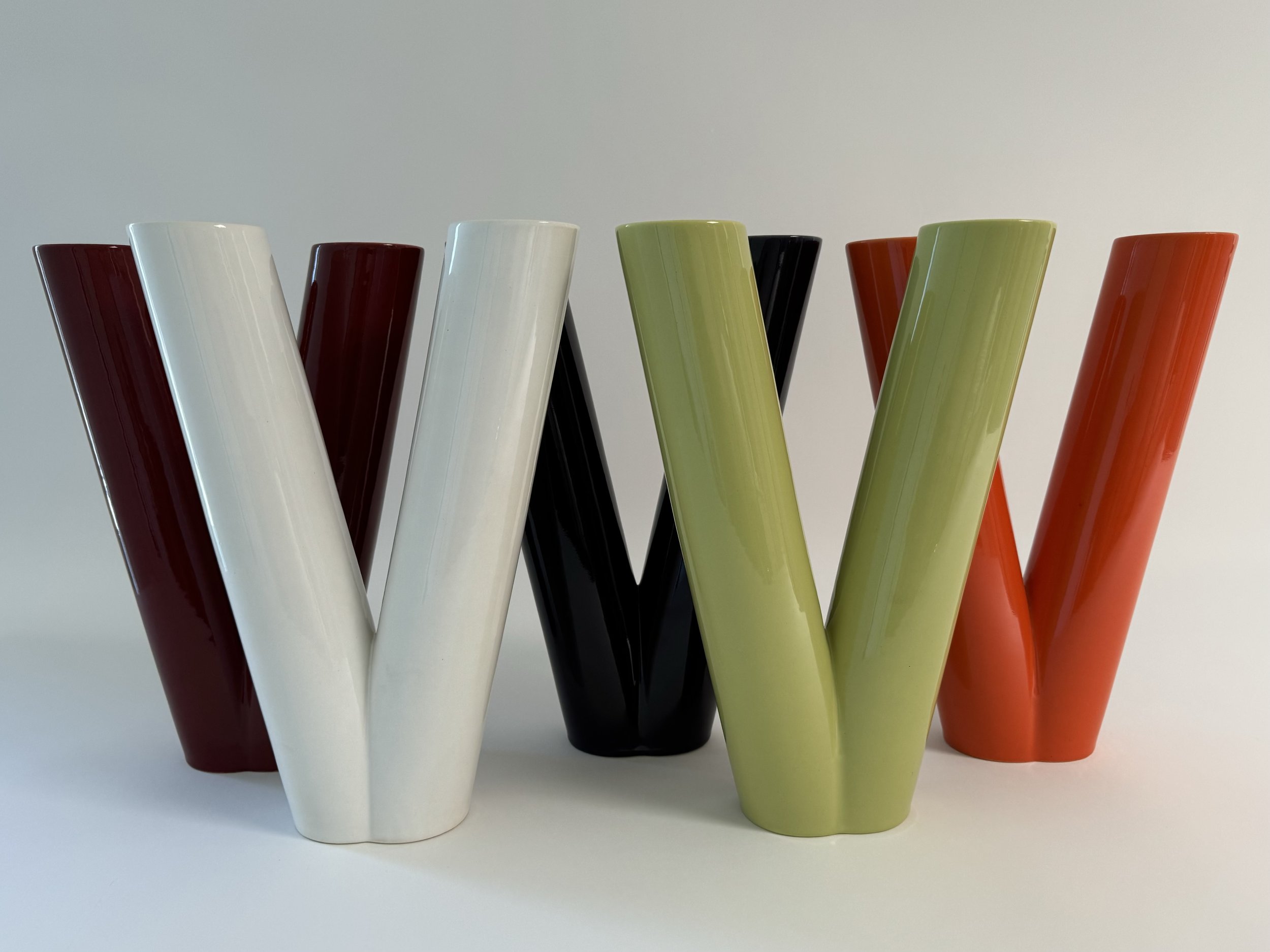 edition-gabi-faeh-vu-ceramic-color-vase.jpg