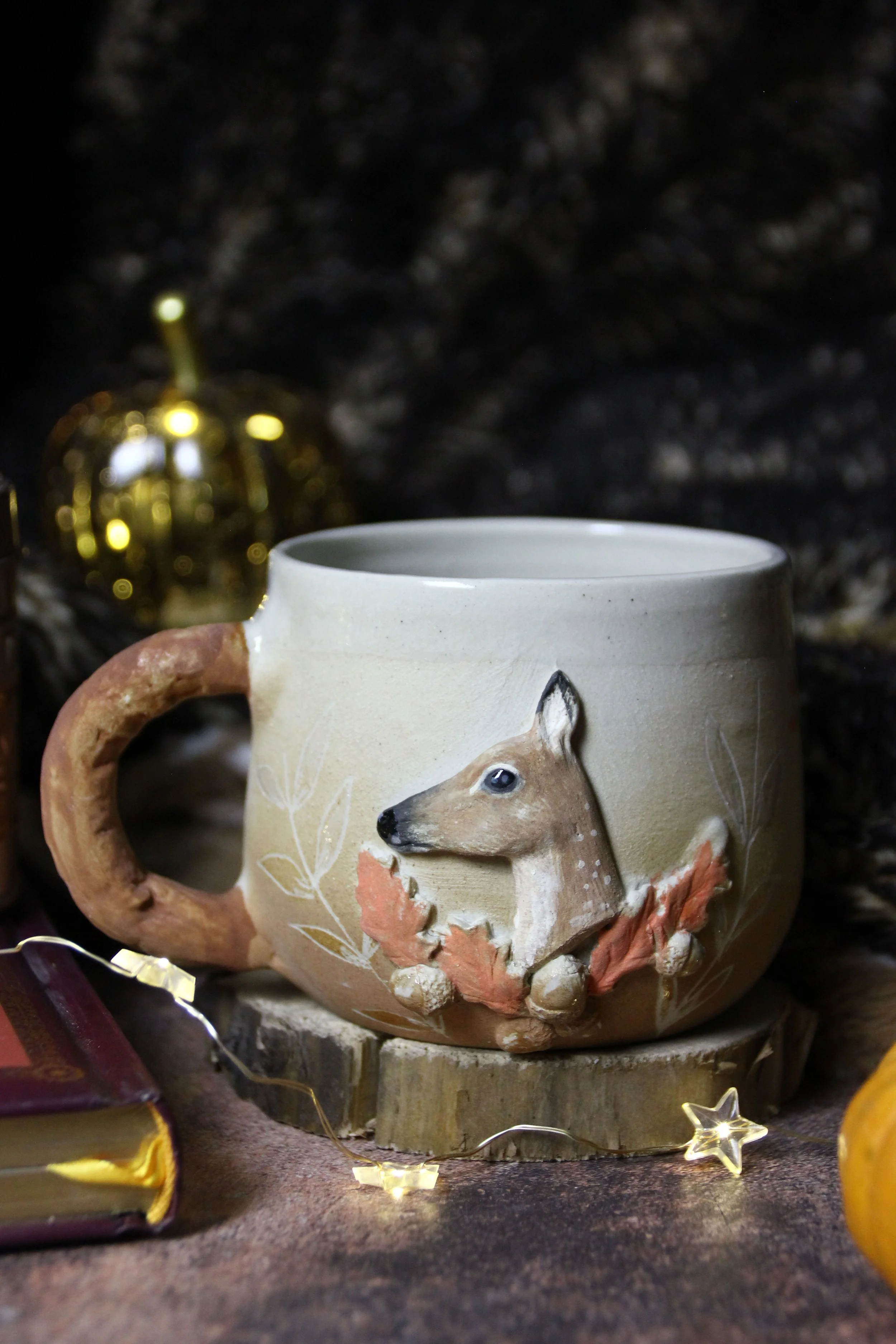 Tasse "Faune et Flore" bas relief biche