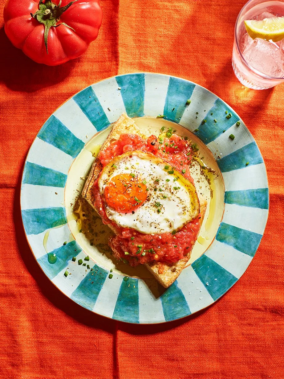 Pan-con-tomate-with-fried-egg-and-dukkah_DW.jpg