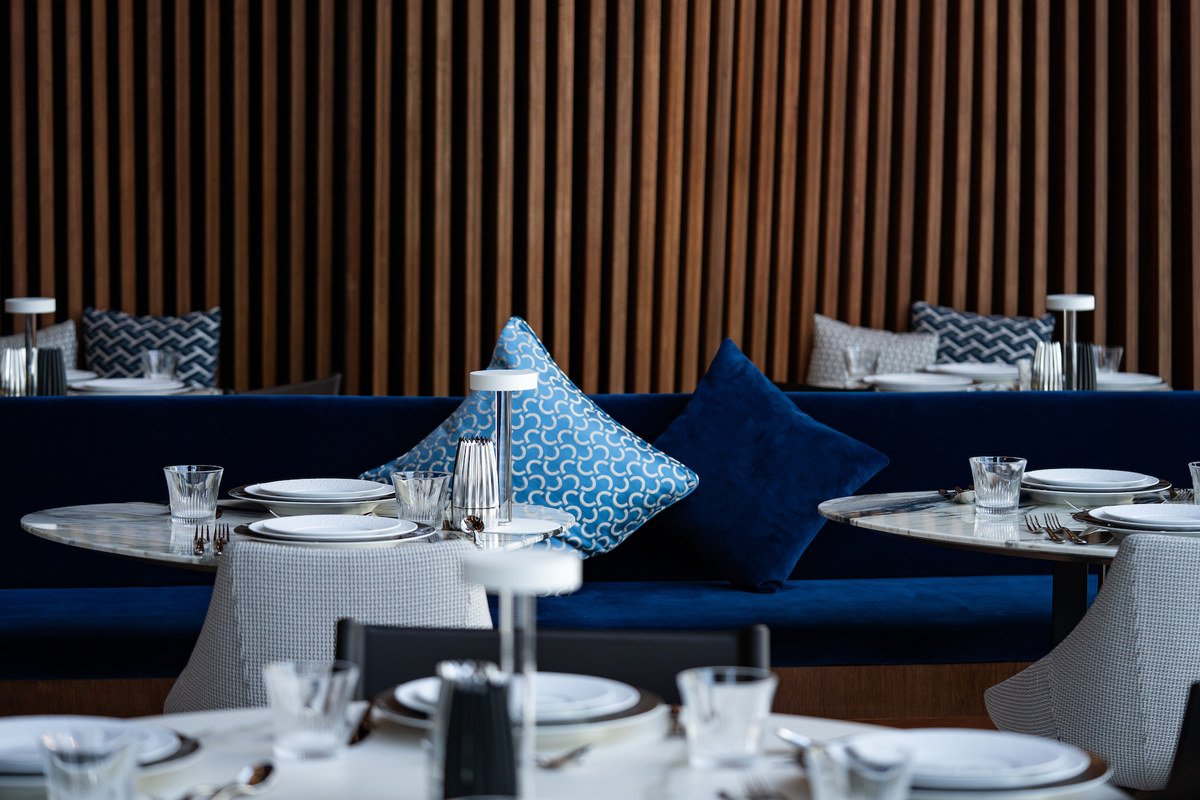 MarcCross-RestaurantBranding-KOA-8.jpg