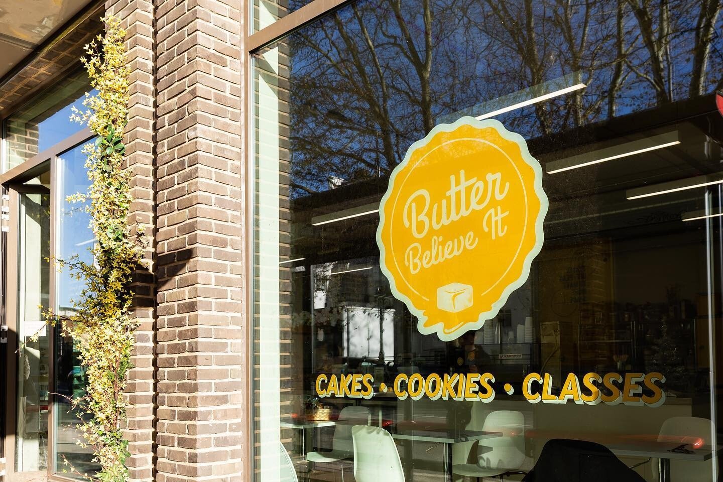 MarcCross-BakeryBranding-ButterBelieveIt-8.jpg
