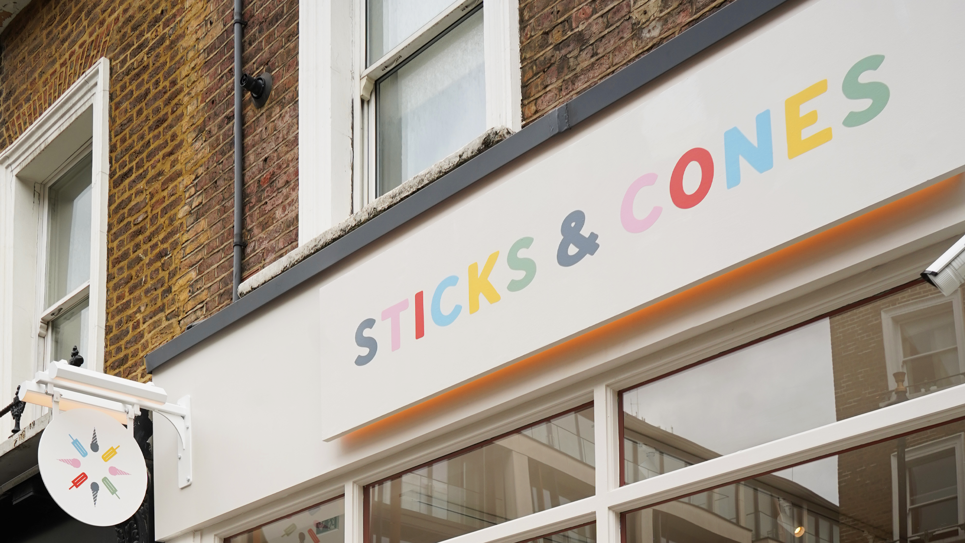MarcCross-IceCreamShopBranding-Sticks&Cones-2.png