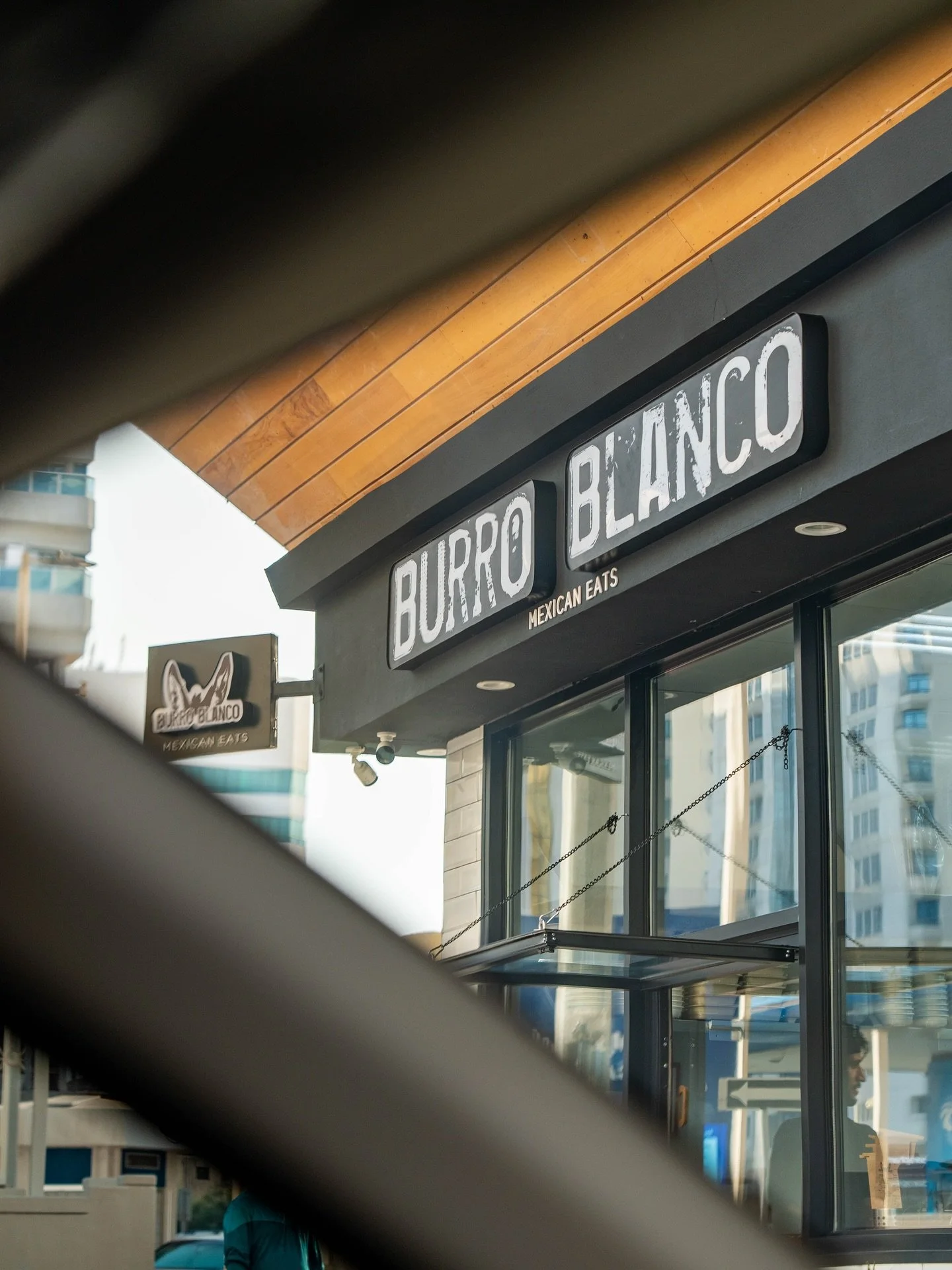 MarcCross-RestaurantBranding-BurroBlanco-53.jpg