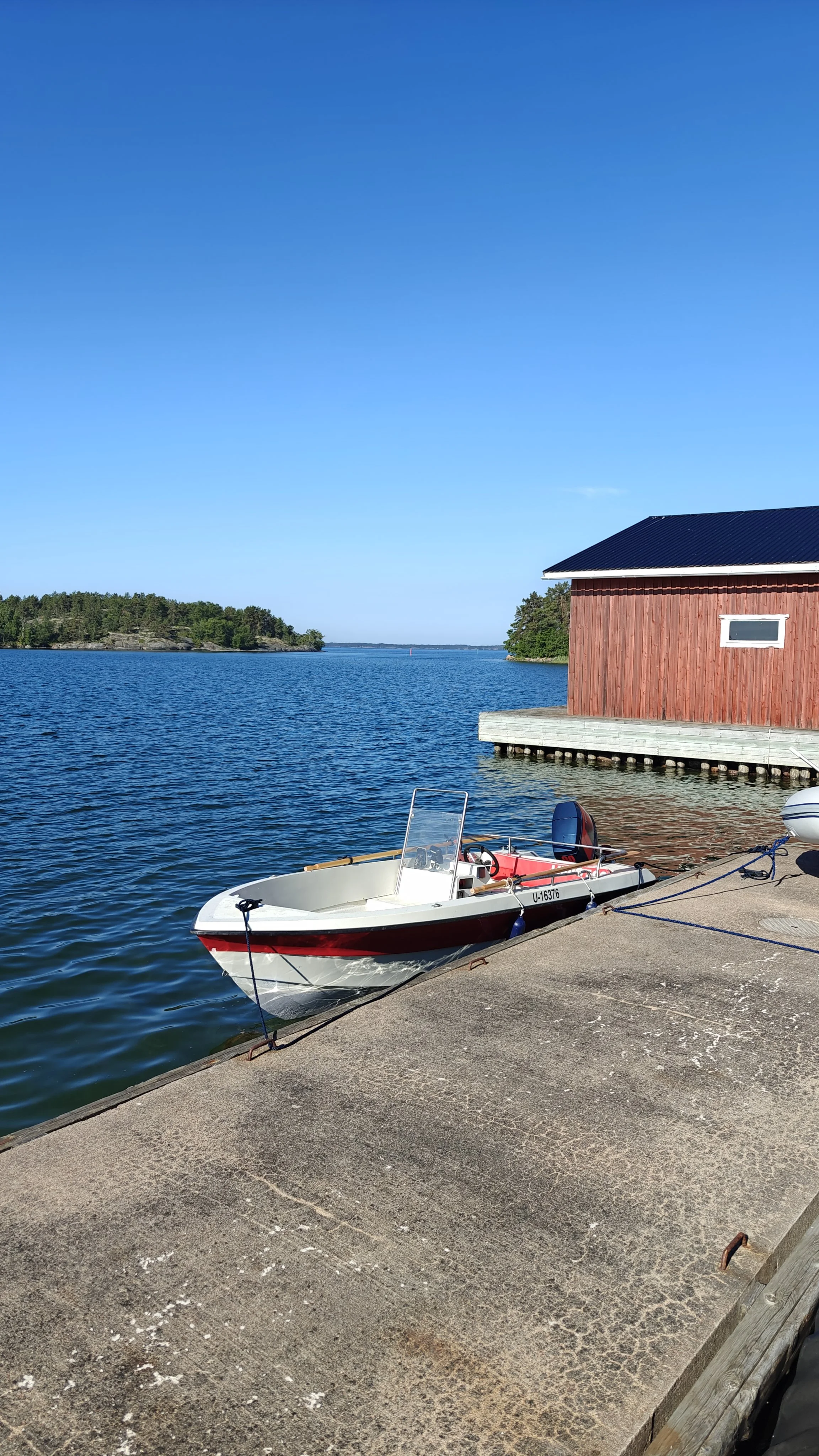 Med egen båt till Sottunga – guide för båtfarare till Strandhugget