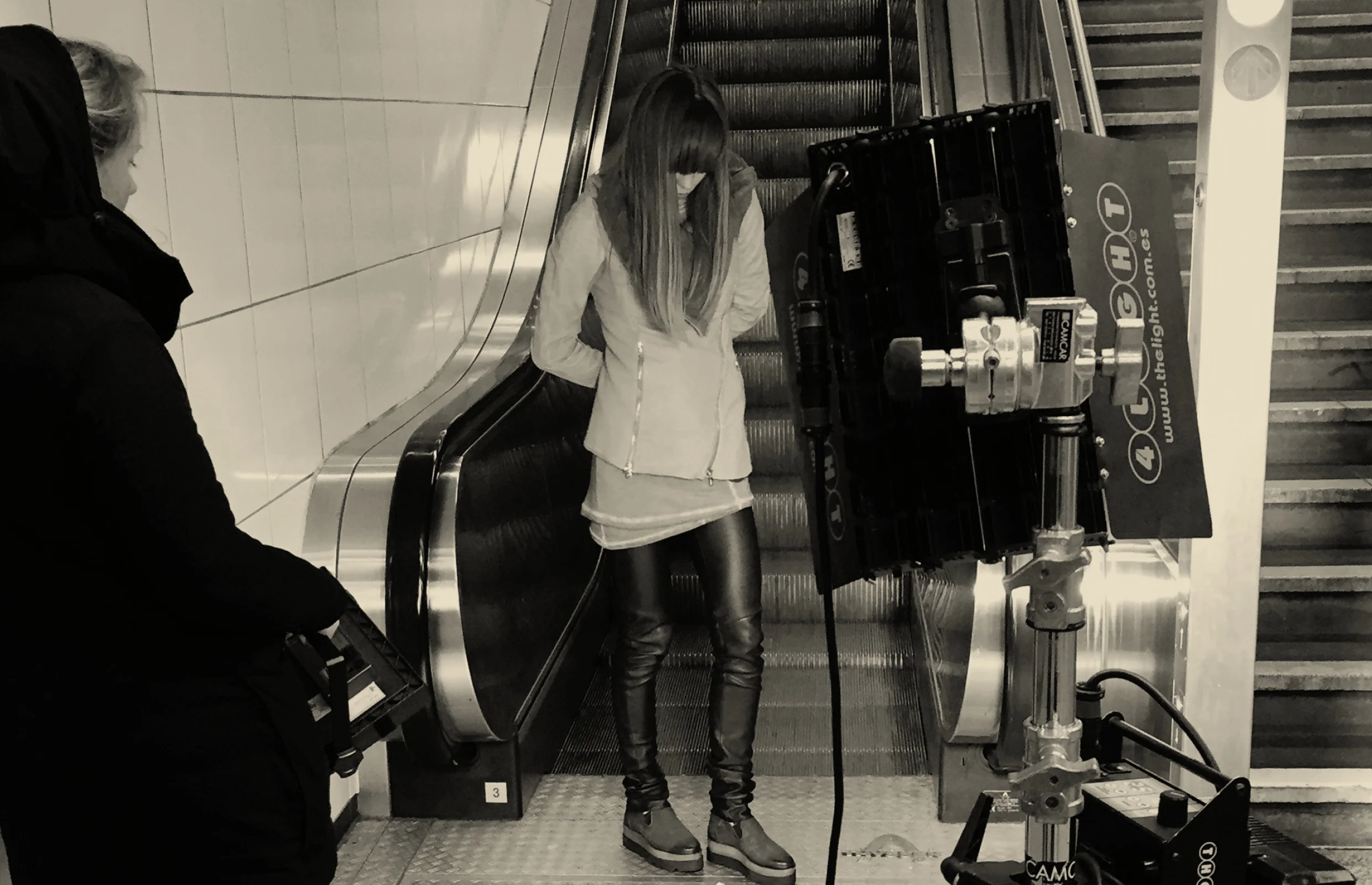 blank_communication_as98aw16_2480x1600_14.jpg
