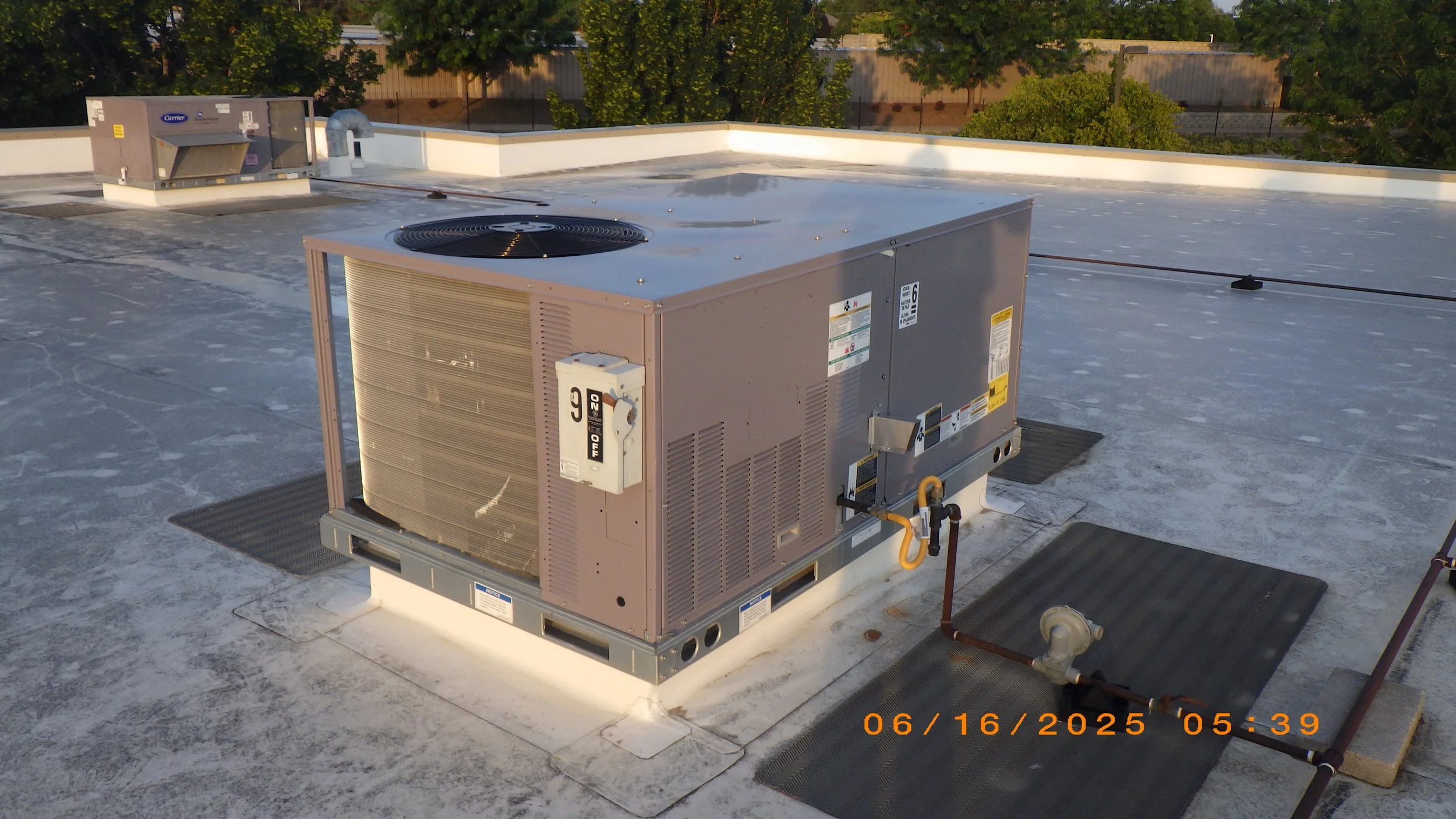 Navigating the R410A Refrigerant Phase-Out: What Commercial Building Owners and Buyers Need to Know