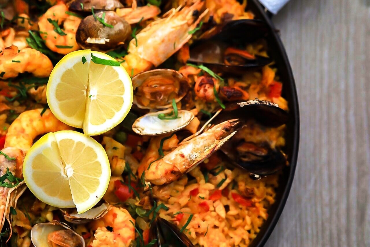 Did you know that we have all varieties of paella at The Embassy? 🥘

Whether it&rsquo;s meat, seafood or mixed paella, paella is a tasty and nutritious culinary gem from Spanish lands. 🇪🇸

Paired with an excellent white wine from our cellar, this 