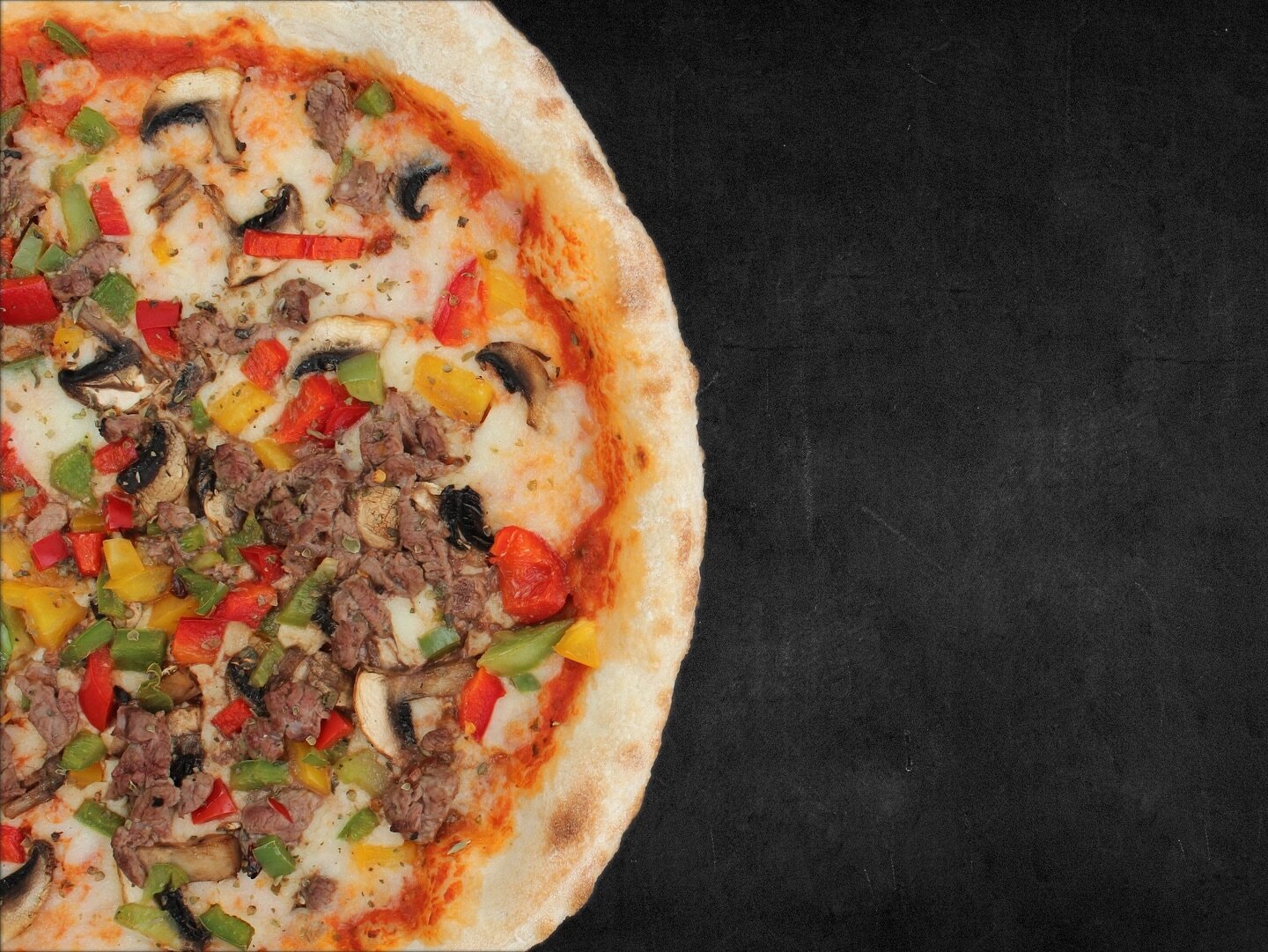 Need a gourmet break that warms the heart and delights the taste buds? 

Our homemade pizzas are there for you! 🍕

Discover the secret of a crispy crust, fresh toppings and an explosion of flavours. 

Share our pizzas with your friends and family an
