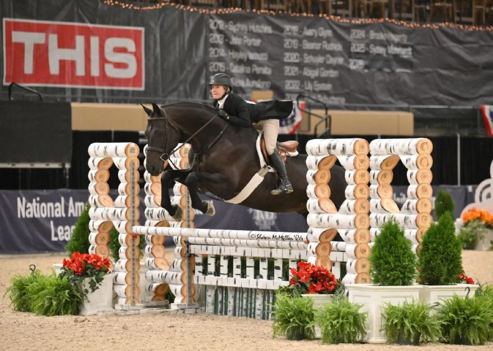 Cara Garito and Ever Wonder Are Wonderful in $10,000 North American League Adult Hunter Final, sponsored by R&amp;R Hunter Horses