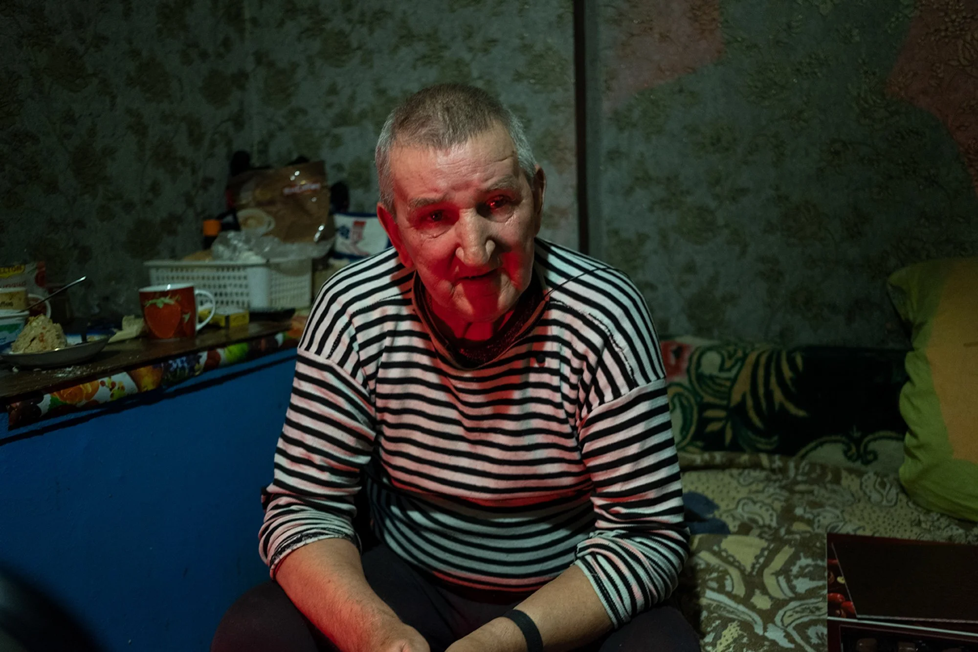 BLACK_LAND_02.jpg